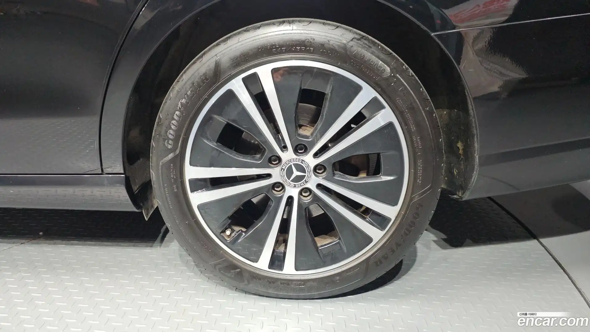 E-Class Mercedes-Benz 2021.3-OUTER-031