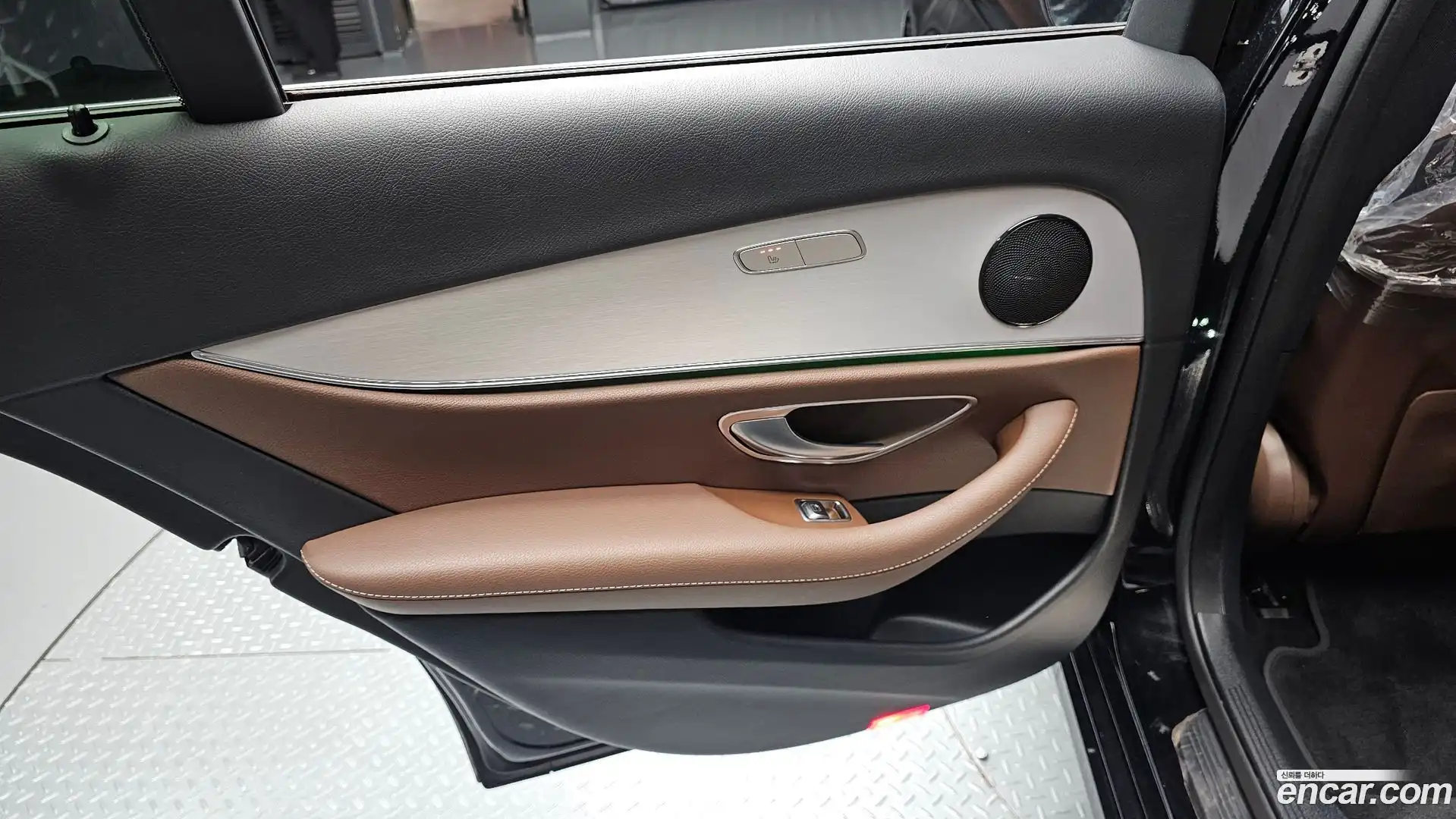 E-Class Mercedes-Benz 2021.3-INNER-035