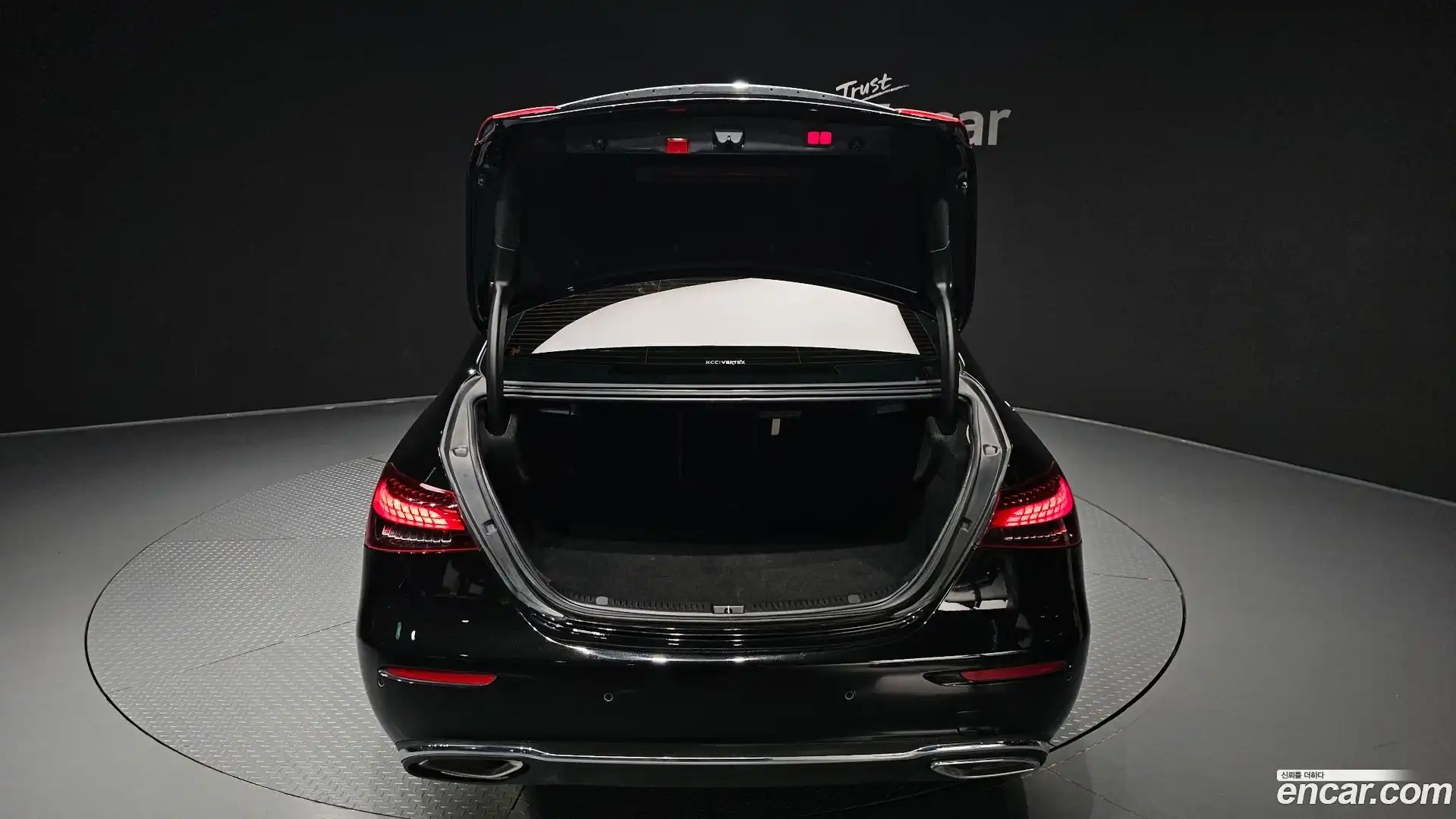 E-Class Mercedes-Benz 2021.3-OPTION-047