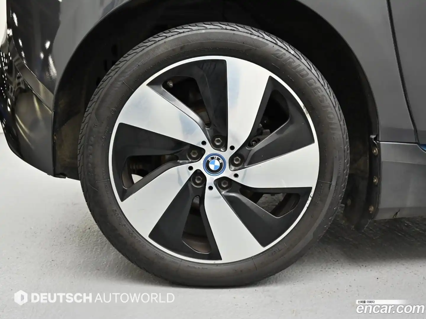 i3 BMW 2015.6-OUTER-005