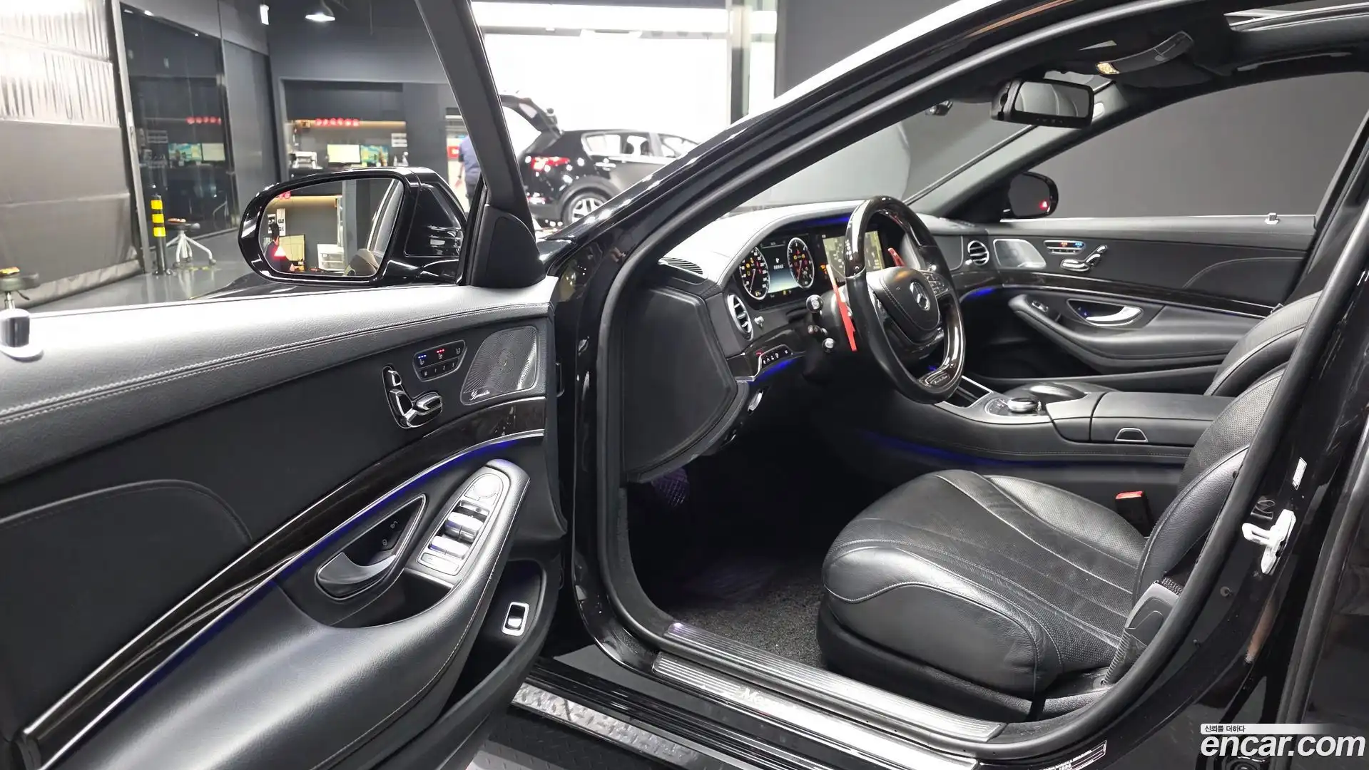 S-Class Mercedes-Benz 2015.9-INNER-010
