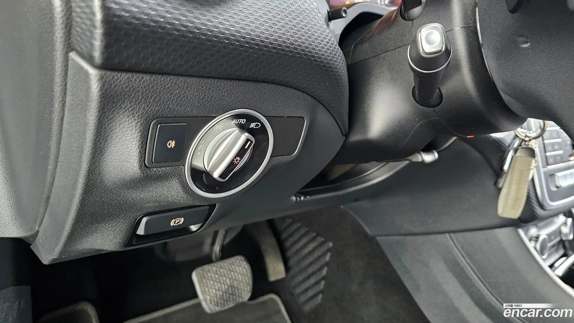 A-Class Mercedes-Benz 2017.0-OPTION-020