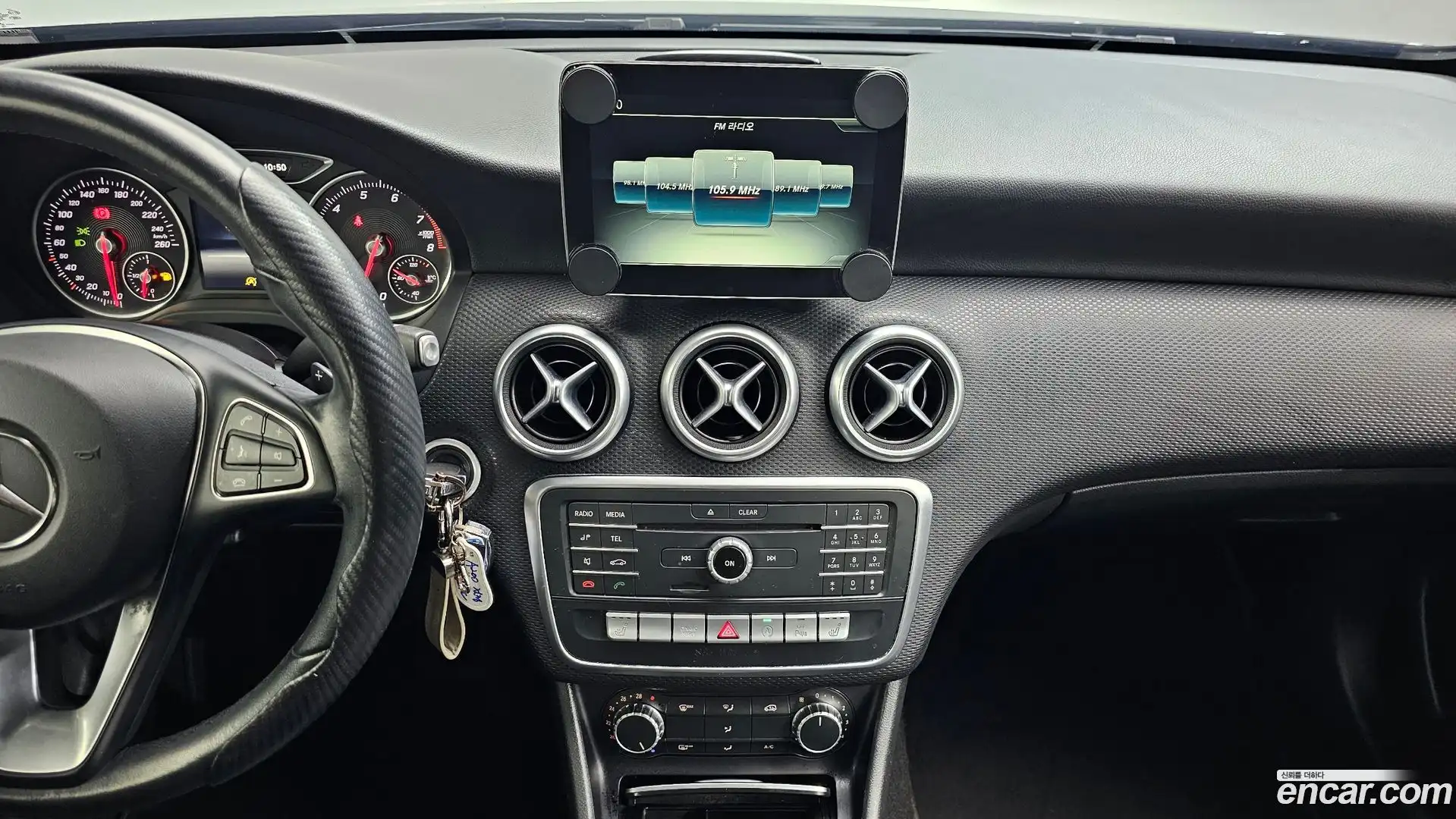 A-Class Mercedes-Benz 2017.0-OPTION-023