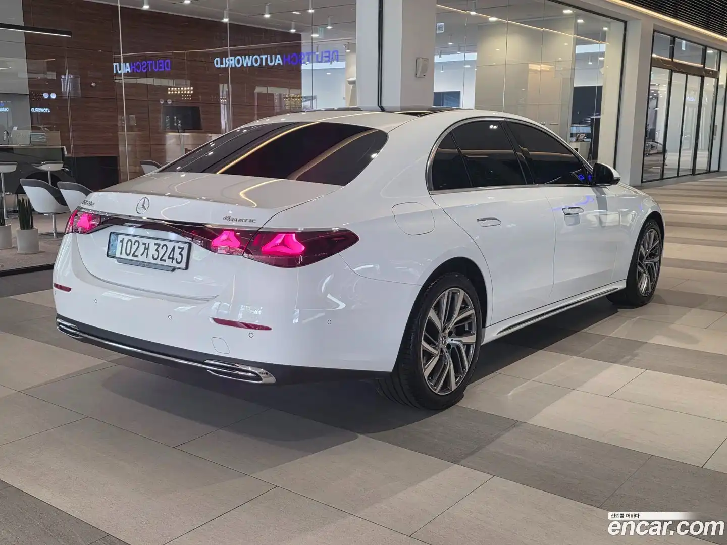 E-Class Mercedes-Benz 2024.9-OUTER-002