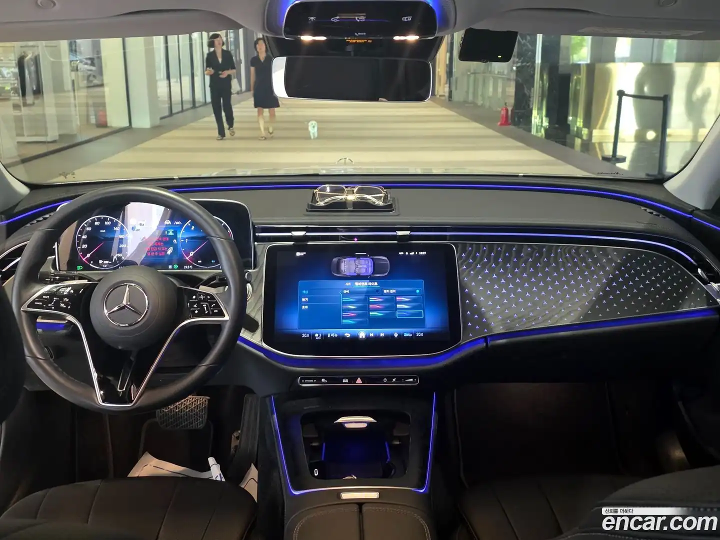 E-Class Mercedes-Benz 2024.9-INNER-007