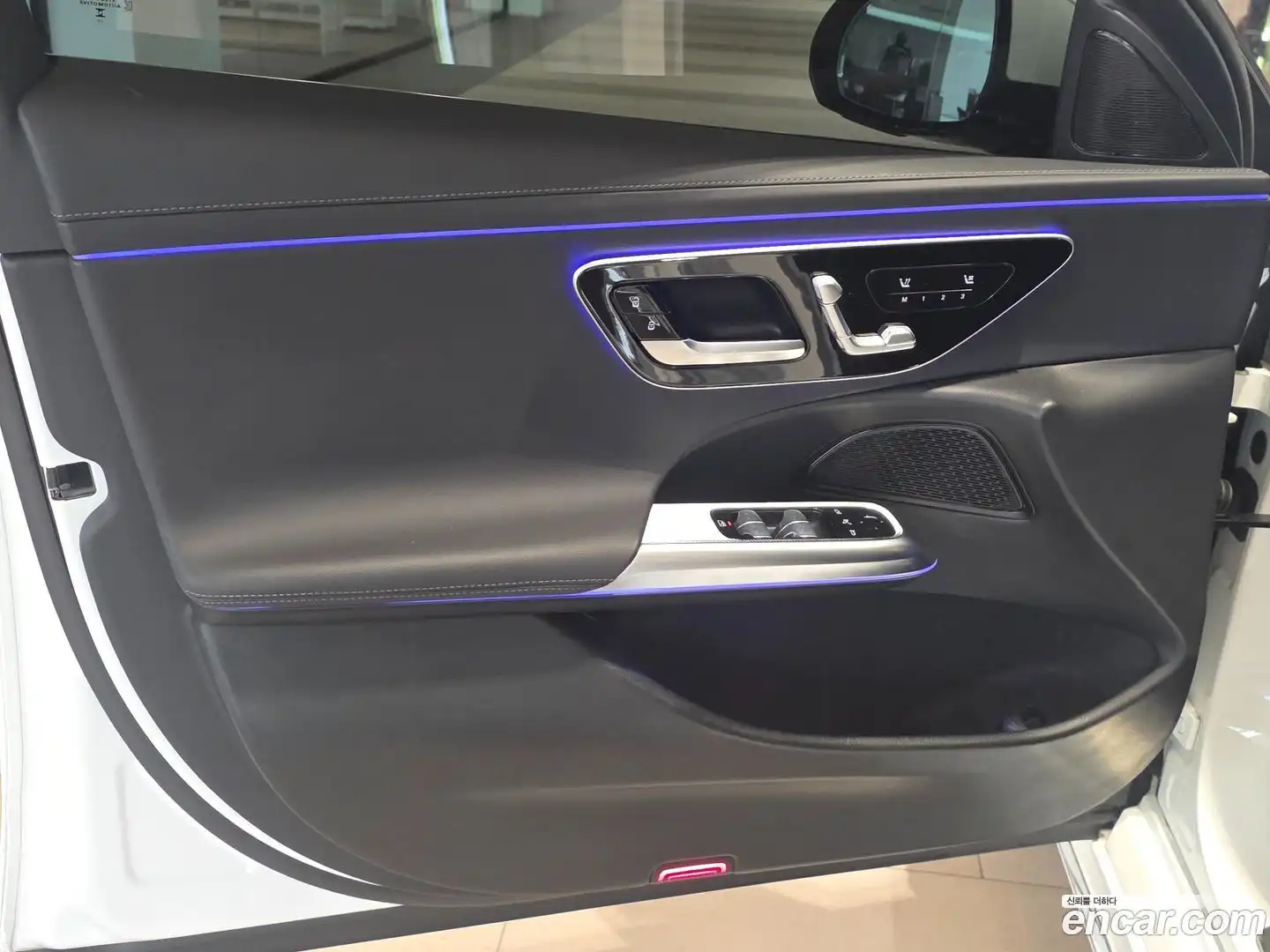 E-Class Mercedes-Benz 2024.9-OPTION-021