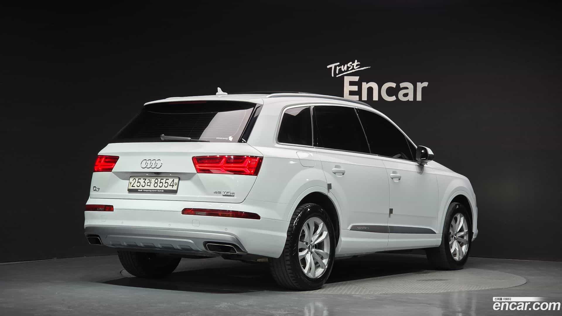 Q7 Audi 2019.8-OUTER-002