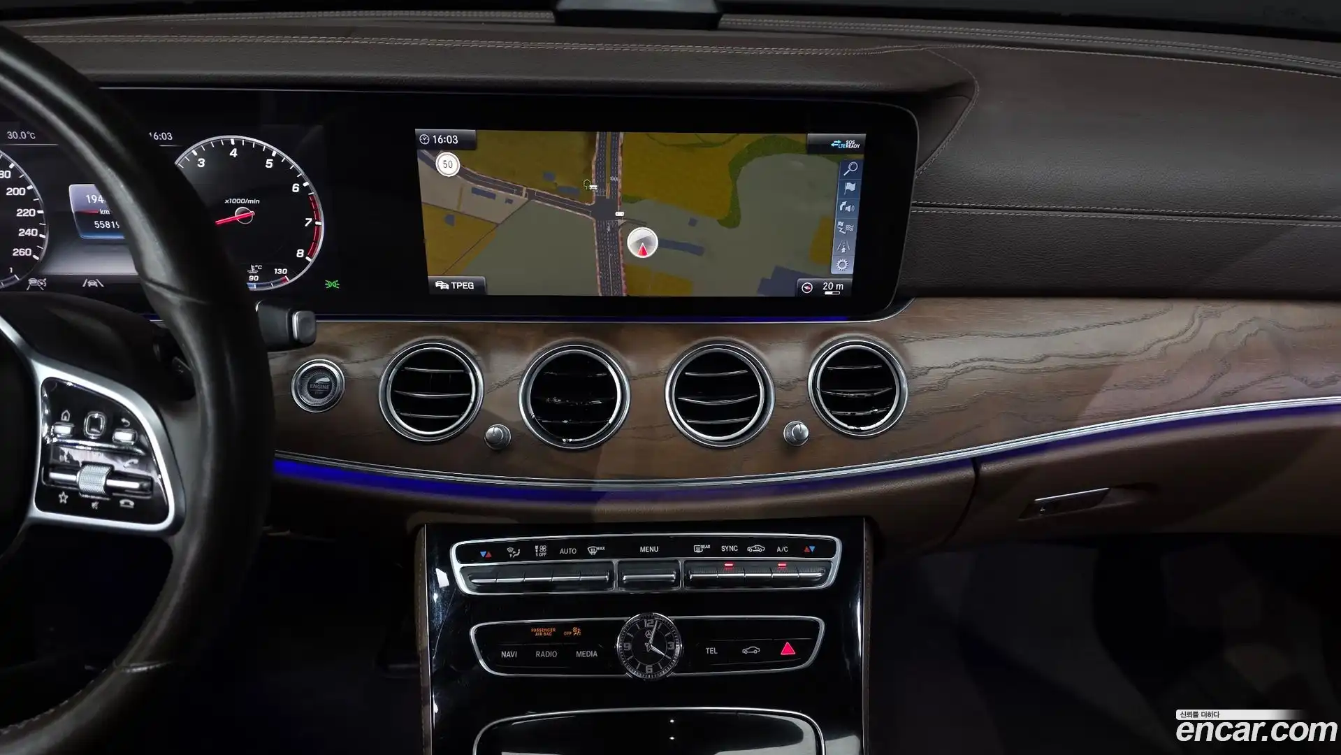 E-Class Mercedes-Benz 2020.3-OPTION-017