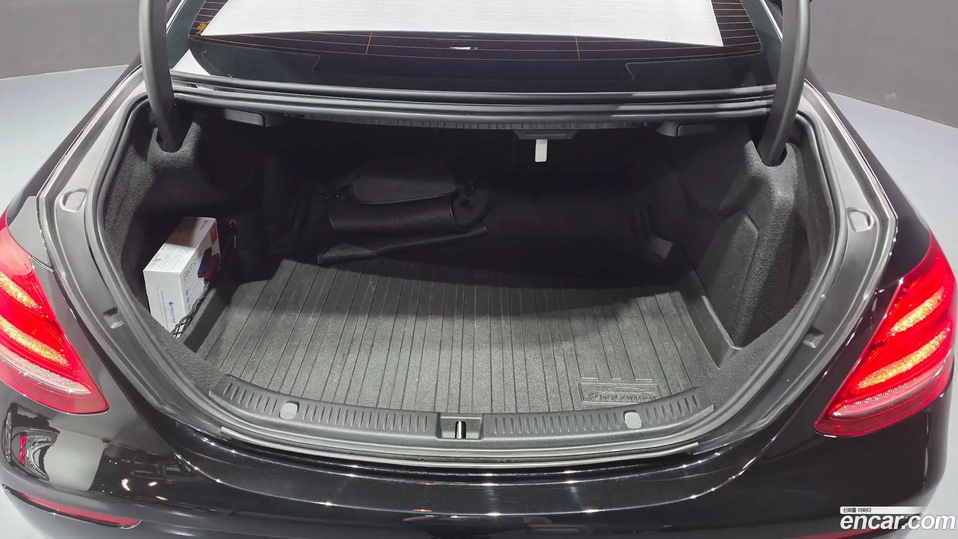 E-Class Mercedes-Benz 2020.3-OPTION-022