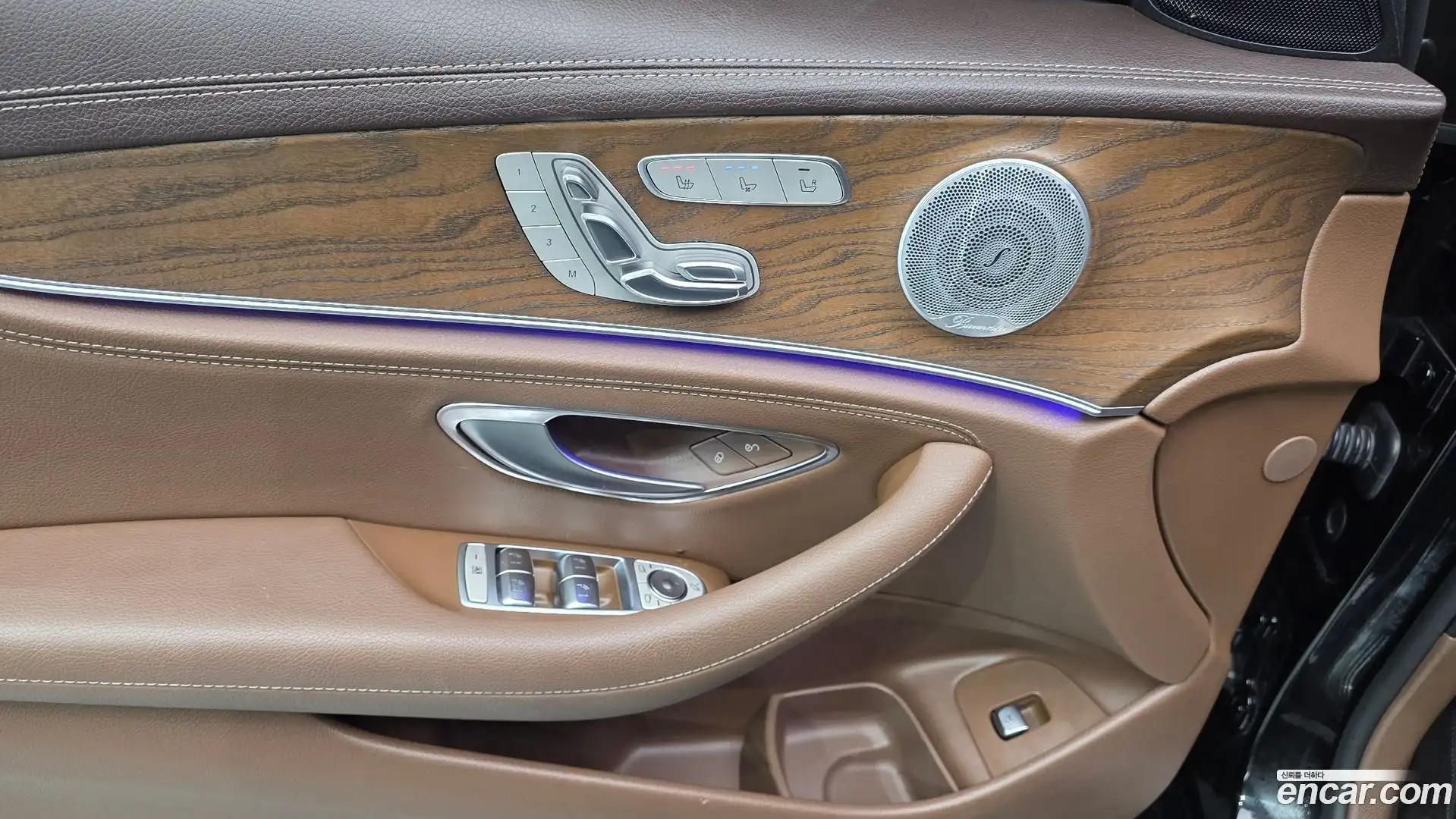 E-Class Mercedes-Benz 2020.3-OPTION-042