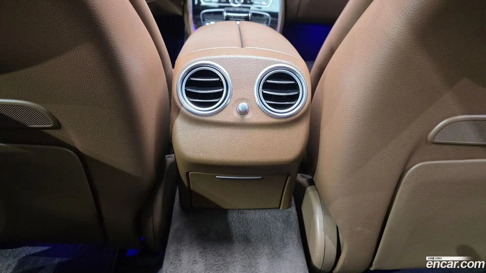 E-Class Mercedes-Benz 2020.3-OPTION-048