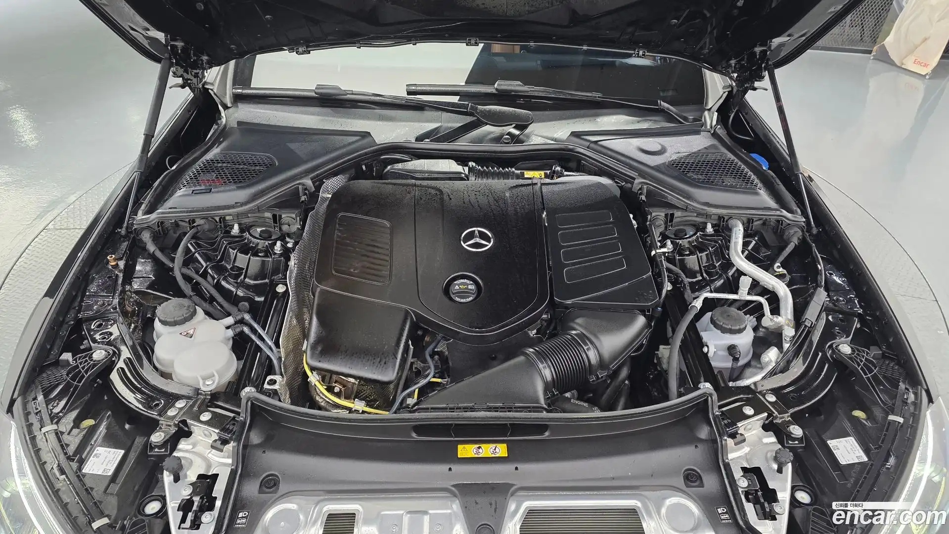 E-Class Mercedes-Benz 2025.5-OUTER-006