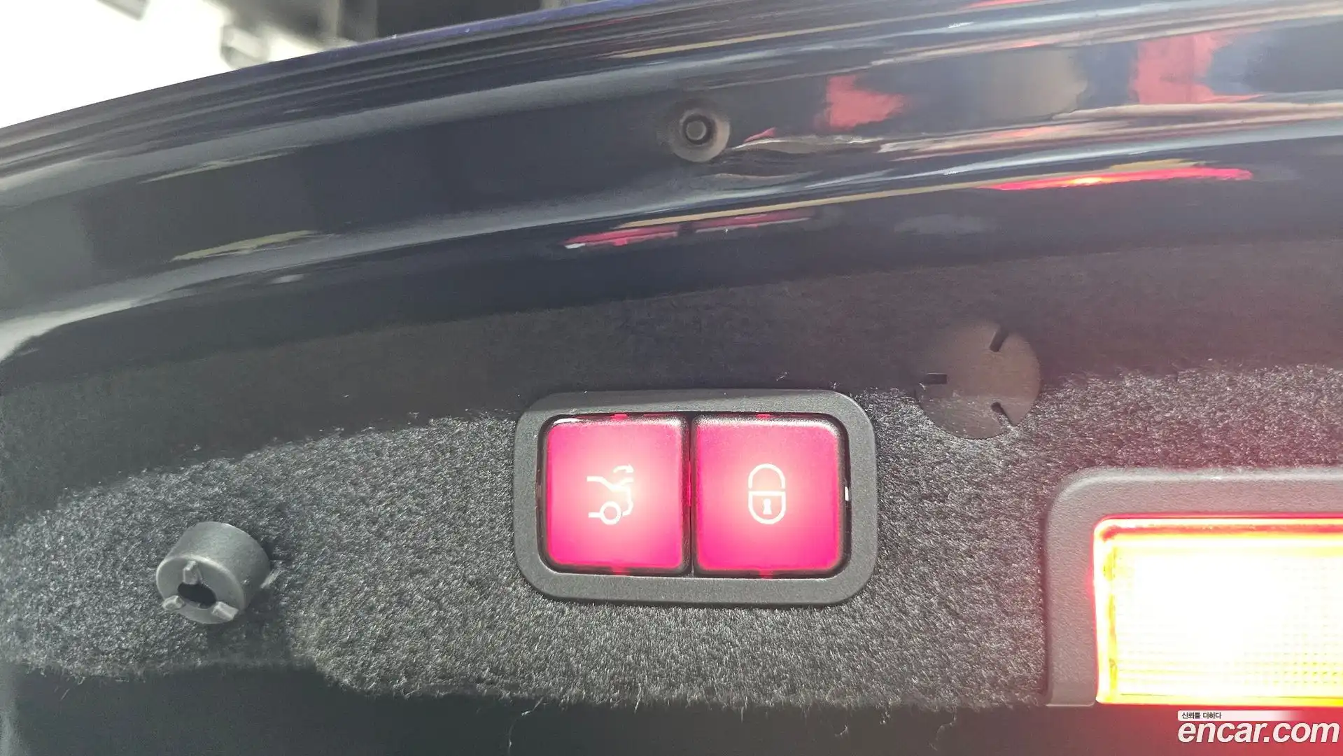 C-Class Mercedes-Benz 2018.3-OPTION-021