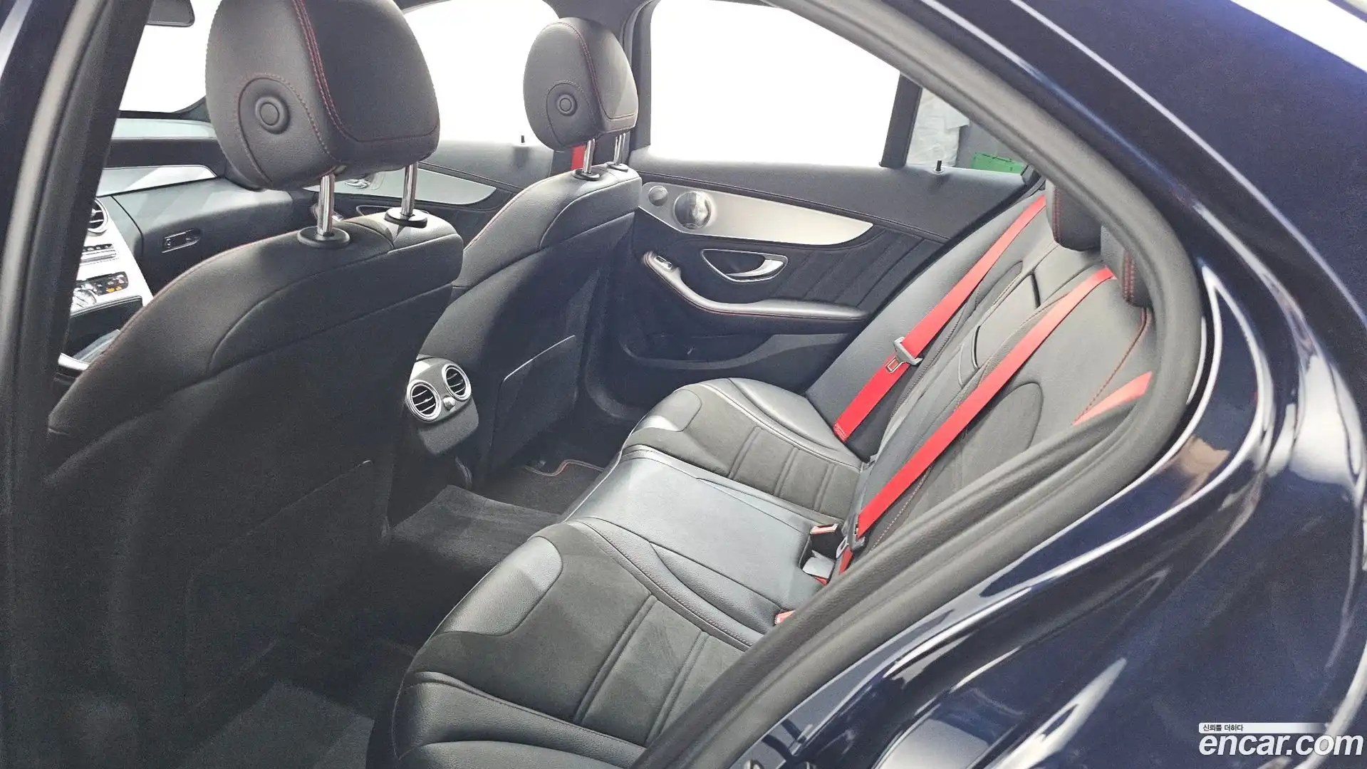 C-Class Mercedes-Benz 2018.3-OPTION-023