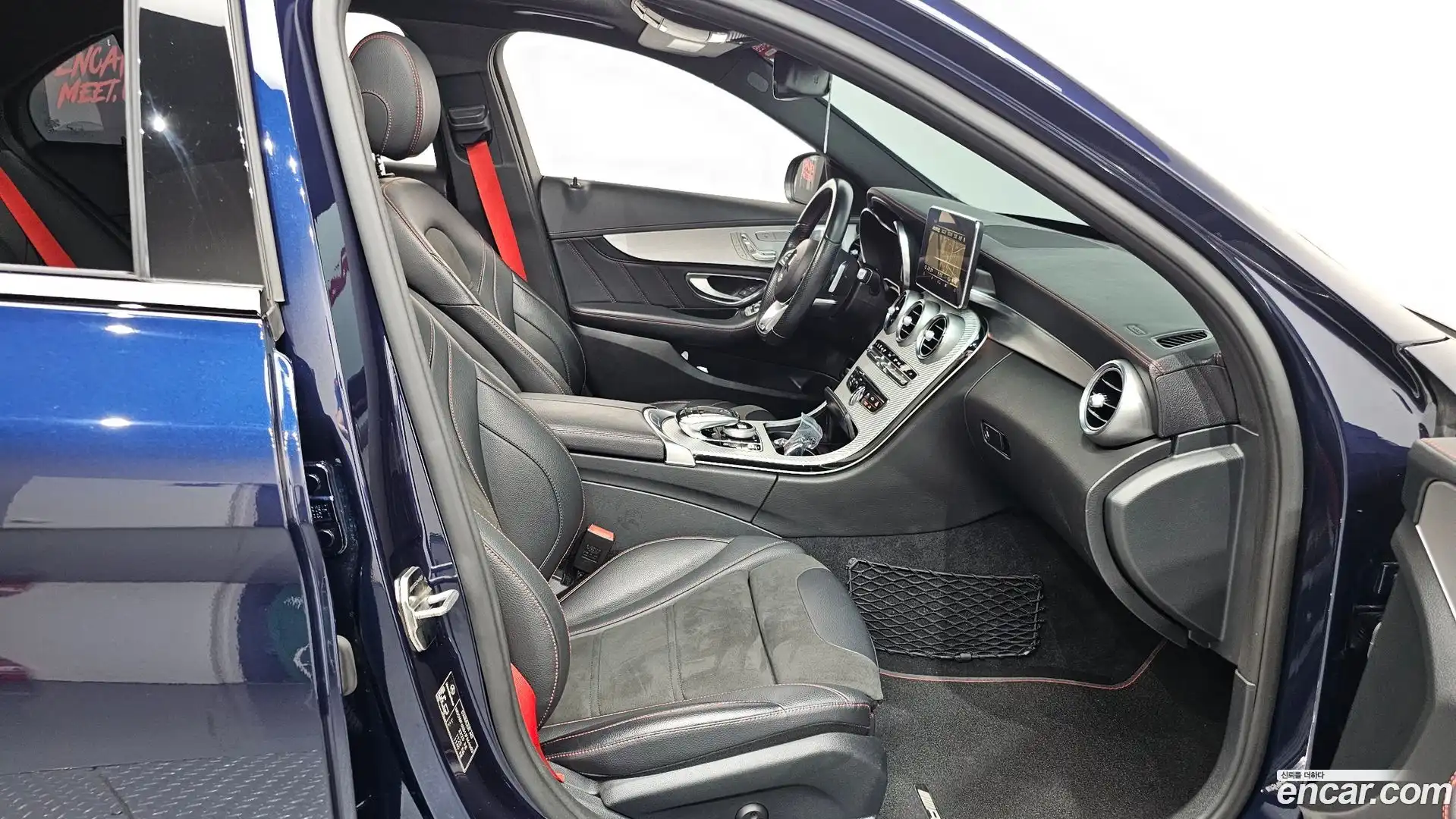 C-Class Mercedes-Benz 2018.3-INNER-036