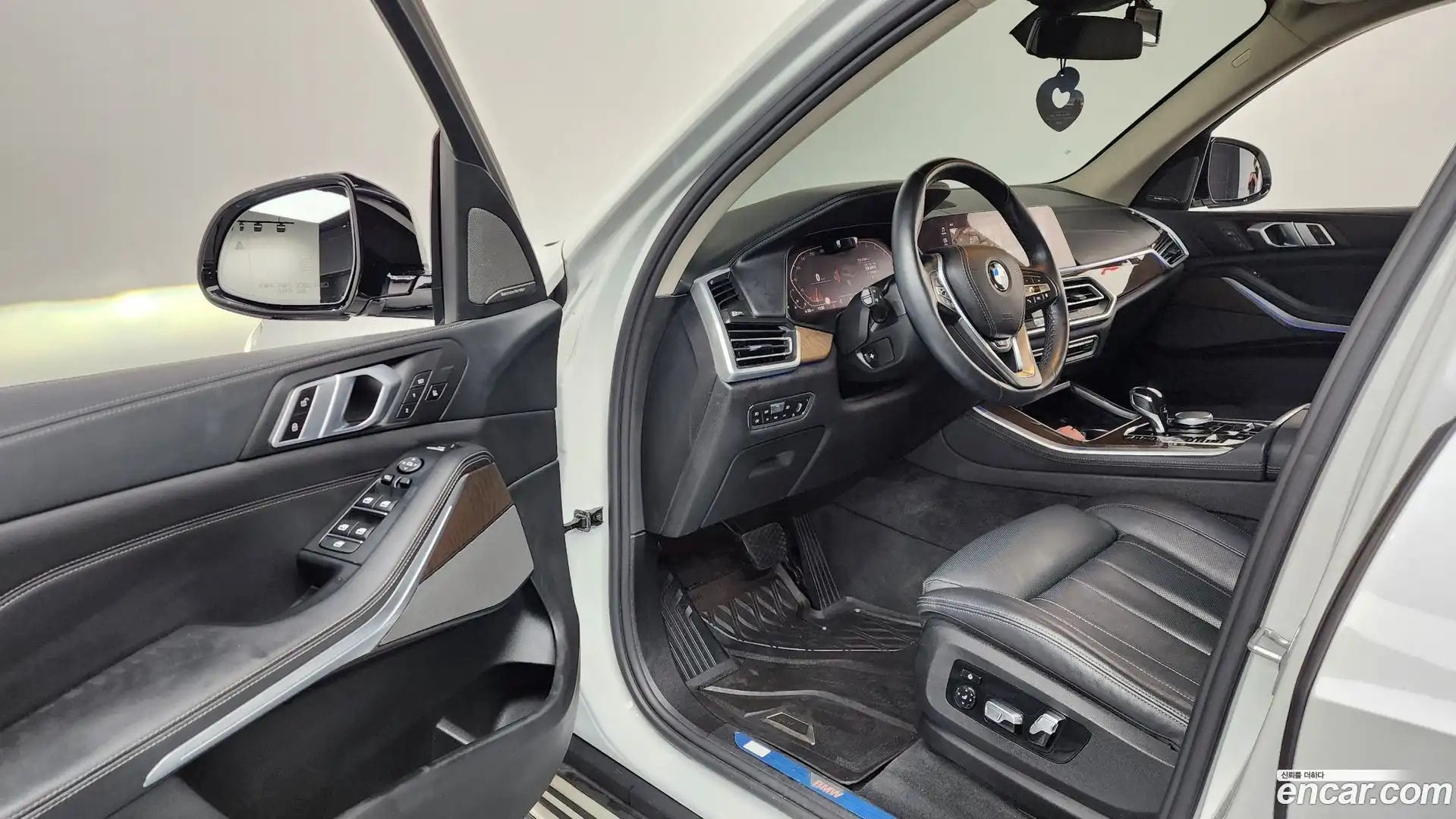X5 BMW 2021.0-INNER-010