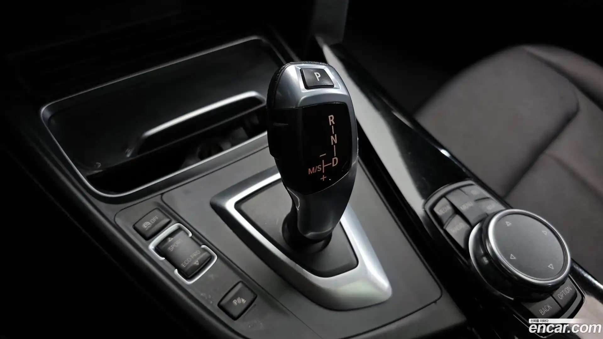3-Series BMW 2016.1-INNER-009
