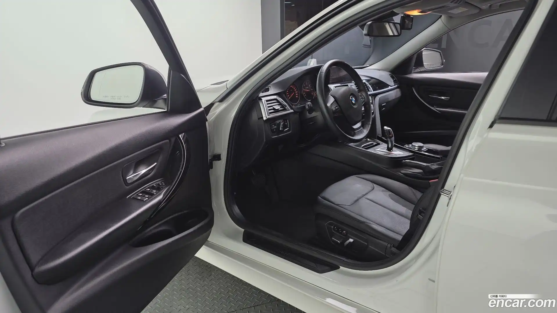3-Series BMW 2016.1-INNER-010
