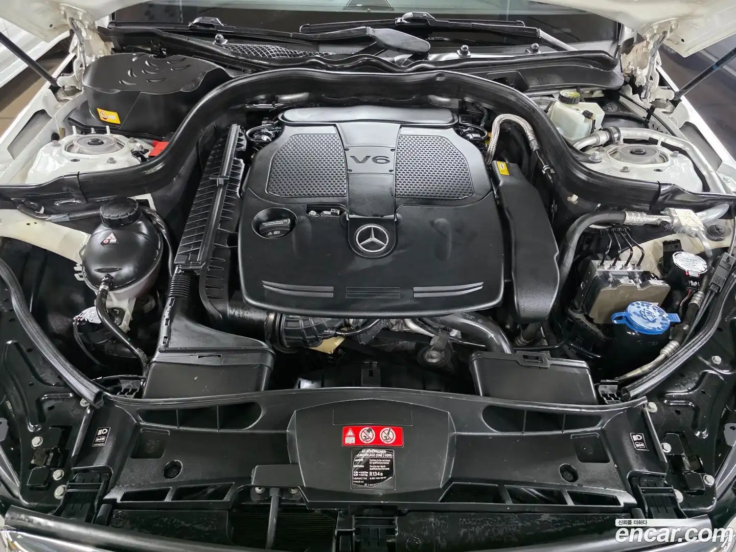 E-Class Mercedes-Benz 2015.11-OPTION-016