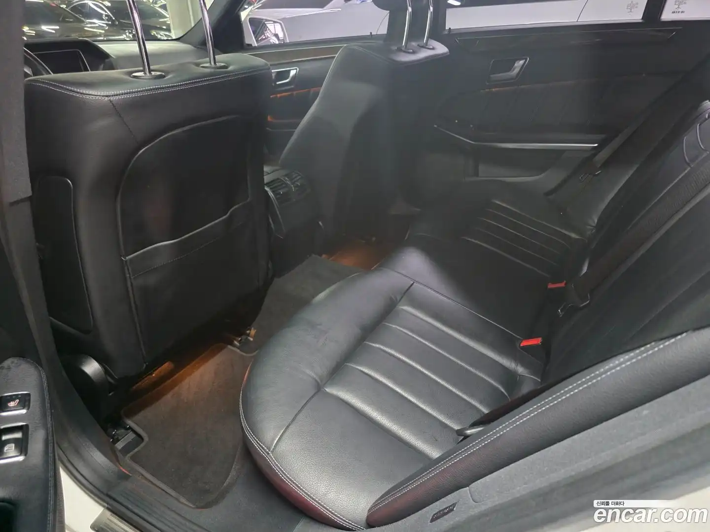 E-Class Mercedes-Benz 2015.11-OPTION-021