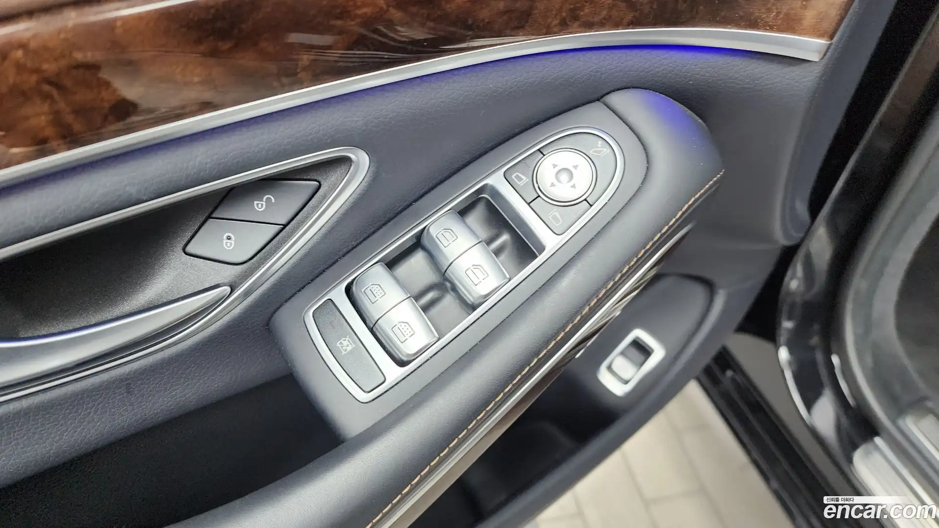 S-Class Mercedes-Benz 2020.8-OPTION-046