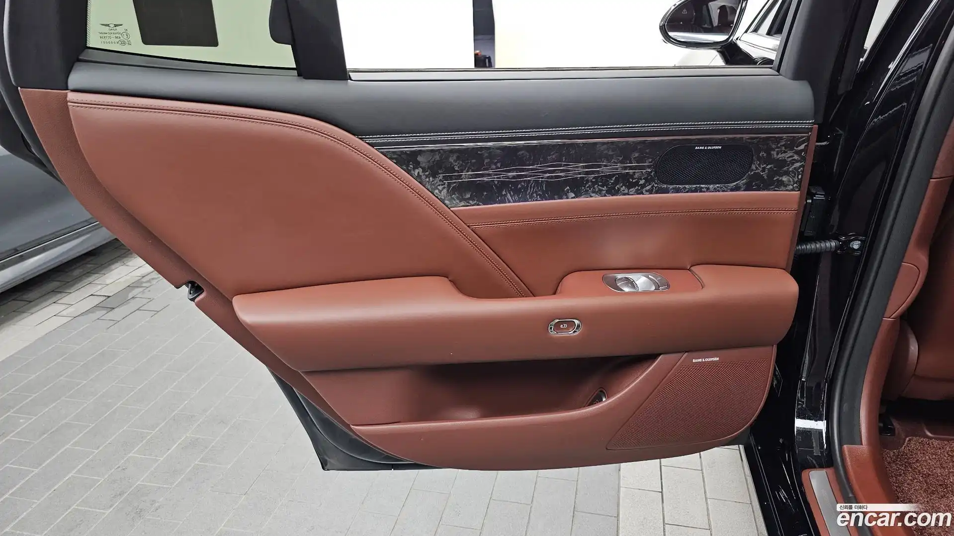 G90 Genesis 2023.2-INNER-035