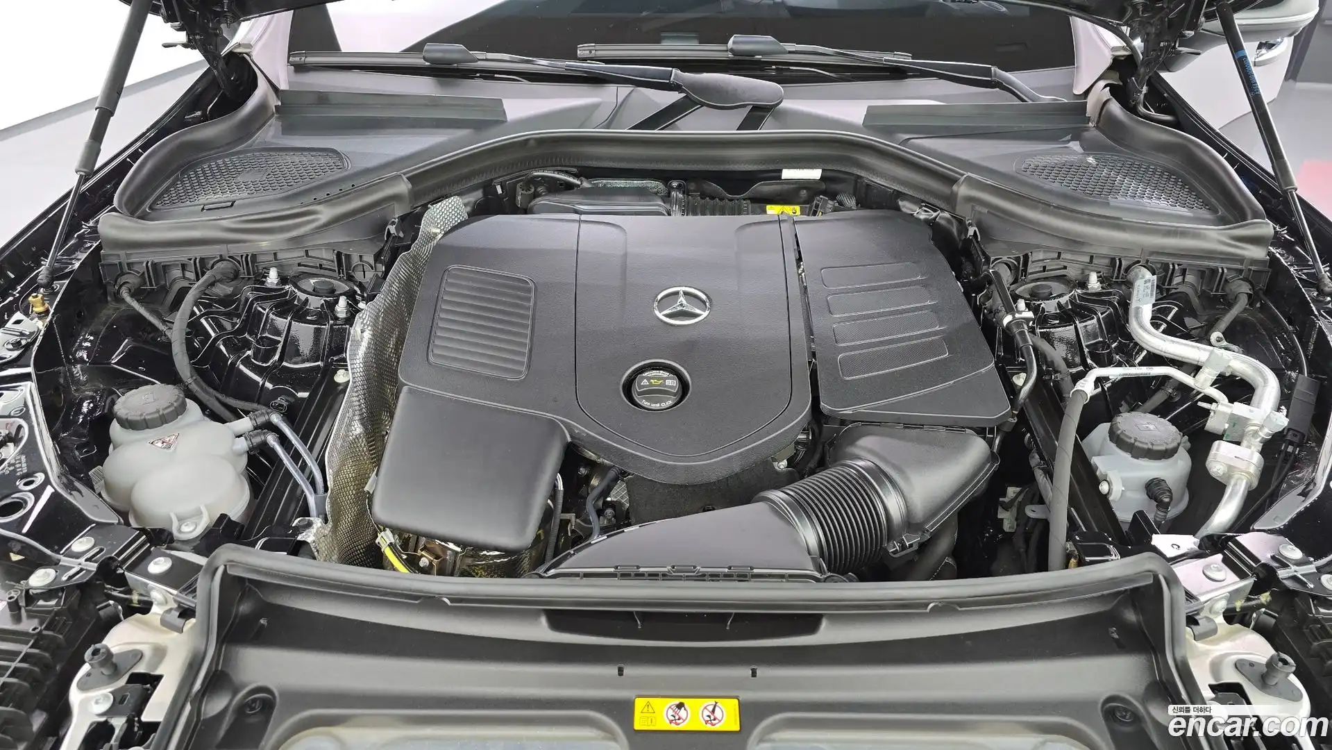 GLC-Class Mercedes-Benz 2025.6-OUTER-006