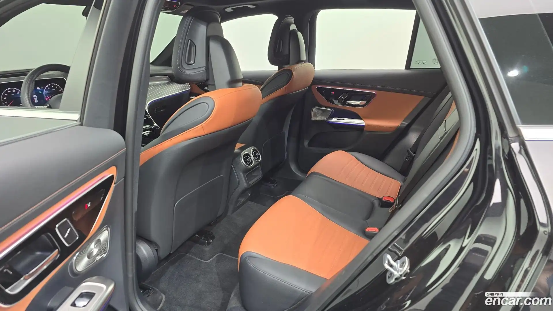 GLC-Class Mercedes-Benz 2025.6-OPTION-015