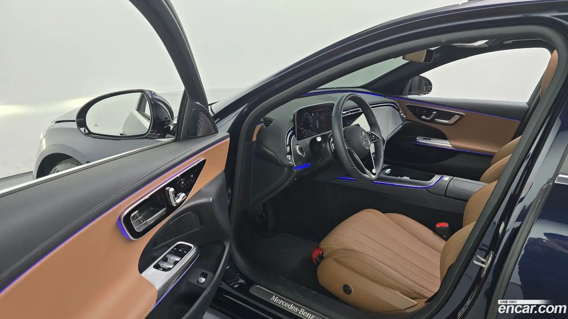 E-Class Mercedes-Benz 2025.6-INNER-010
