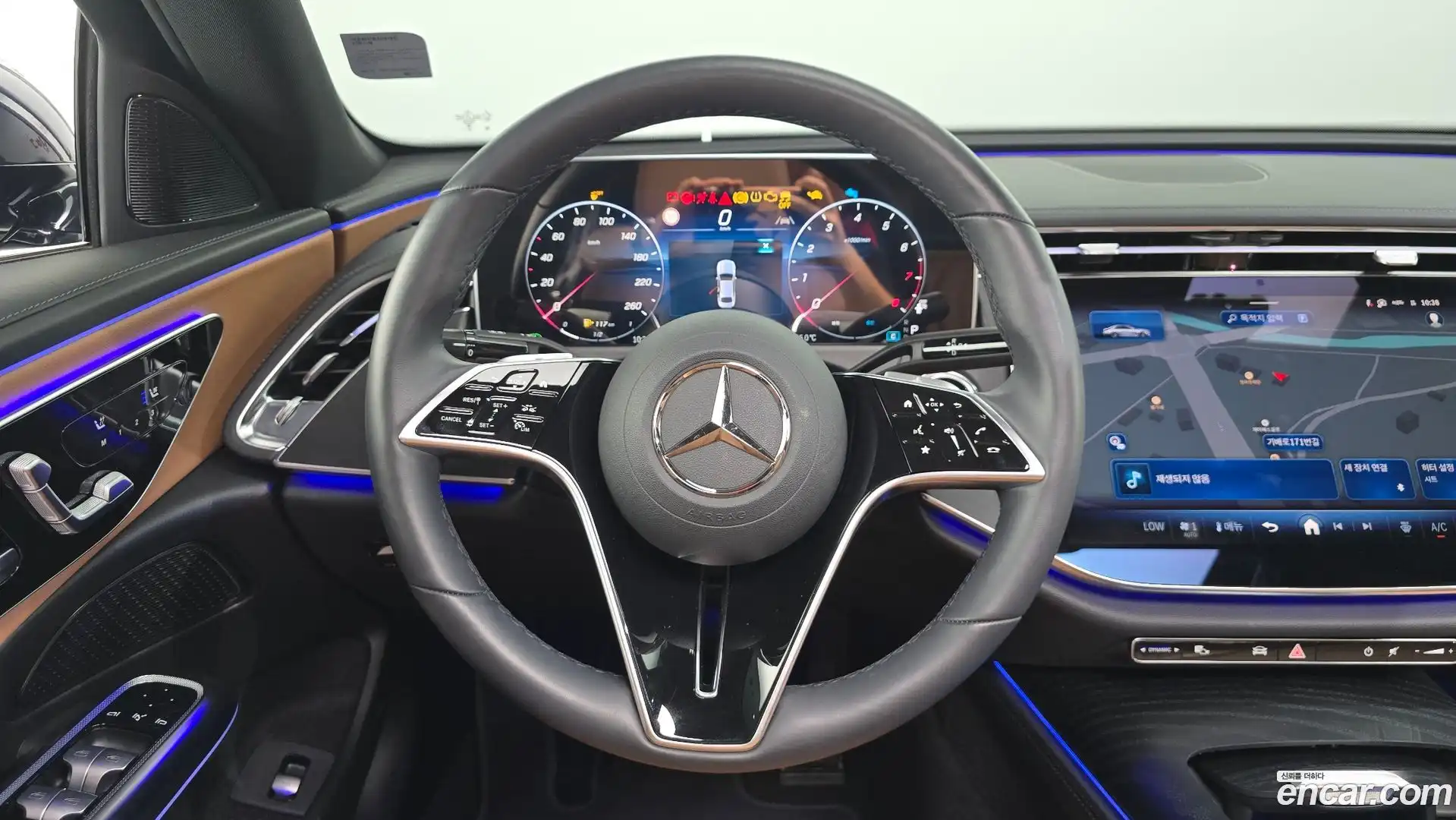 E-Class Mercedes-Benz 2025.6-OPTION-018