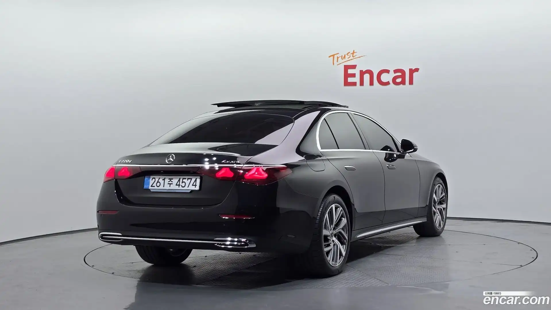 E-Class Mercedes-Benz 2025.6-OUTER-002