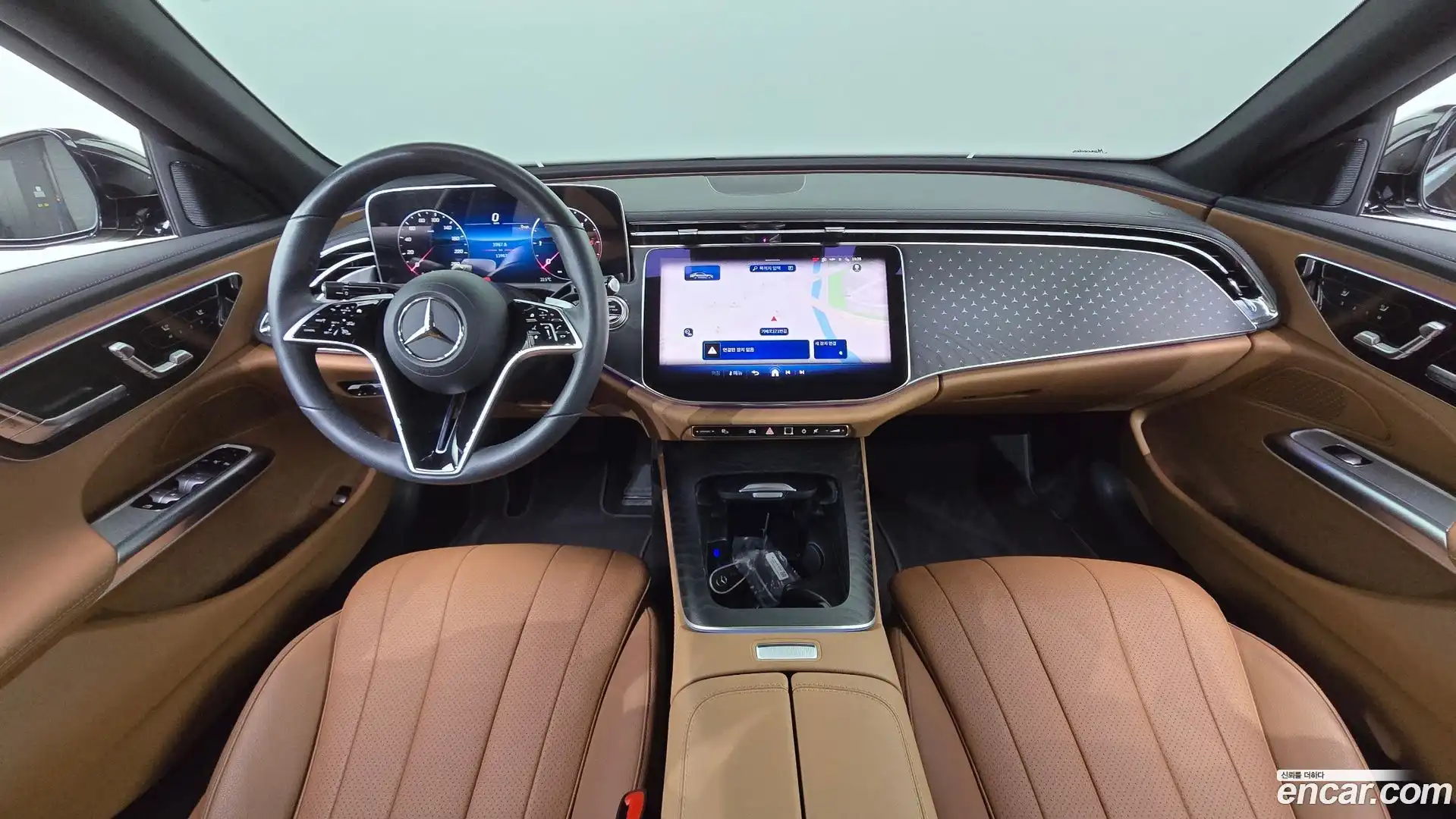 E-Class Mercedes-Benz 2025.6-INNER-007