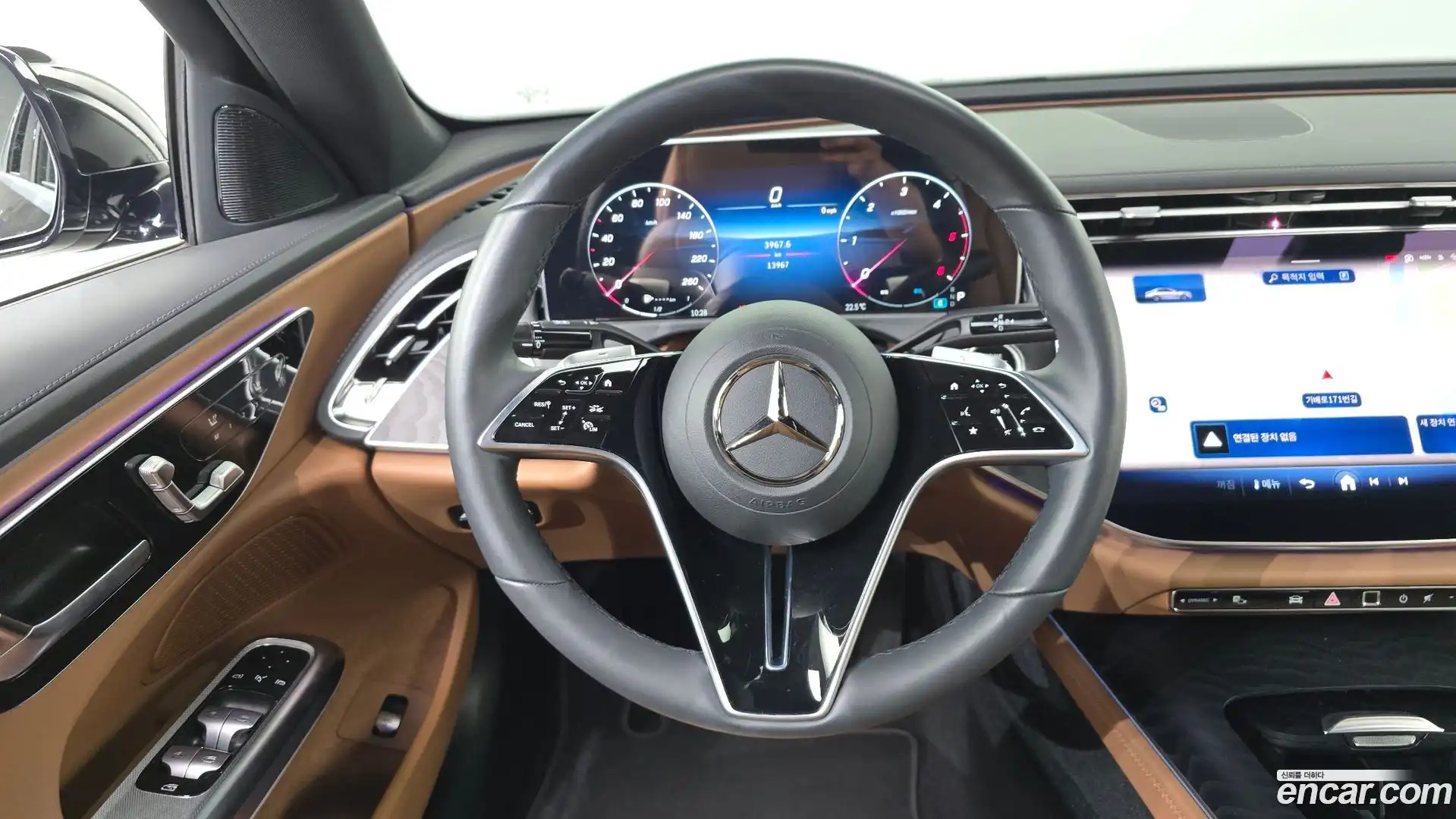 E-Class Mercedes-Benz 2025.6-OPTION-017