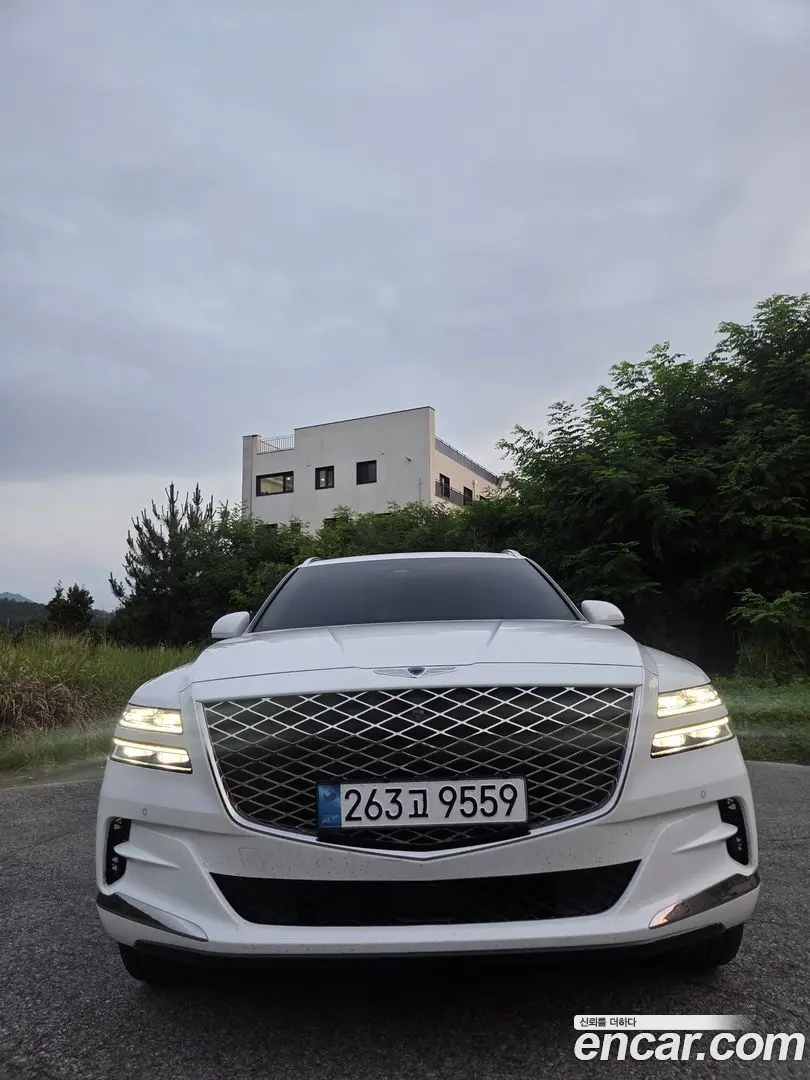 Main__Slider__Photo:GV80 Genesis 2021.0-0