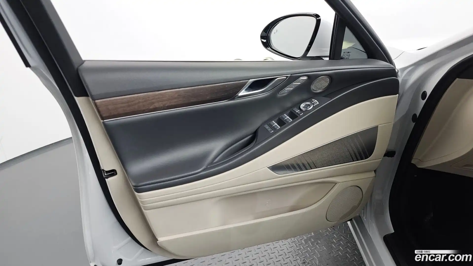 G80 Genesis 2020.11-INNER-034