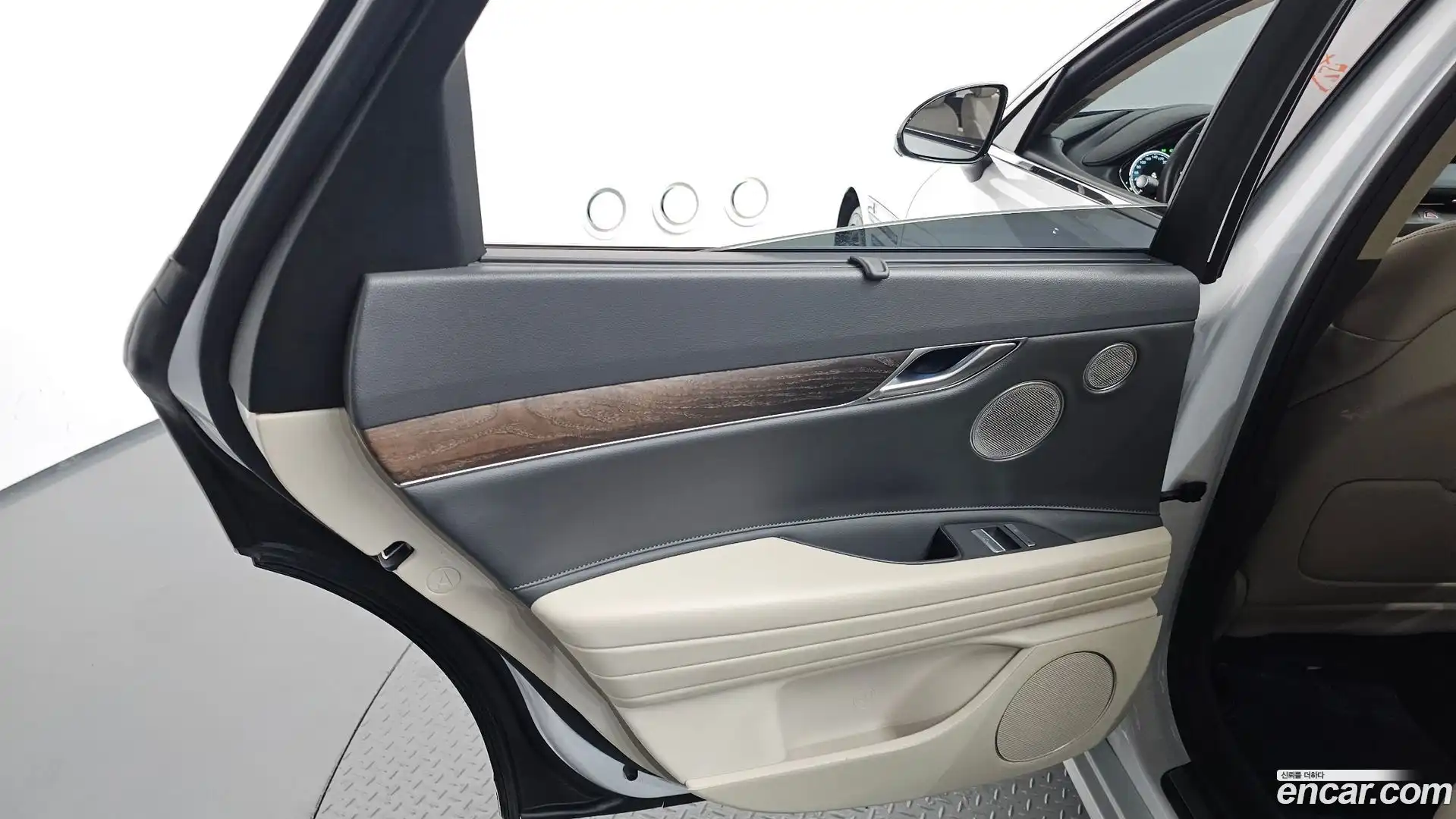 G80 Genesis 2020.11-INNER-035