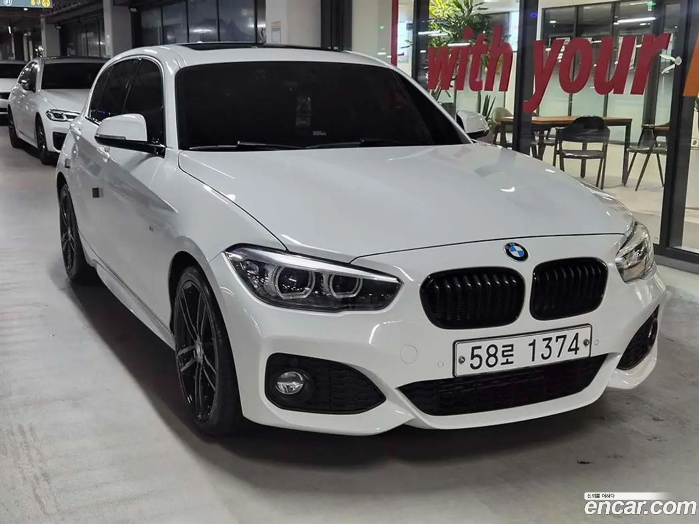 Main__Slider__Photo:1-Series BMW 2018.2-0