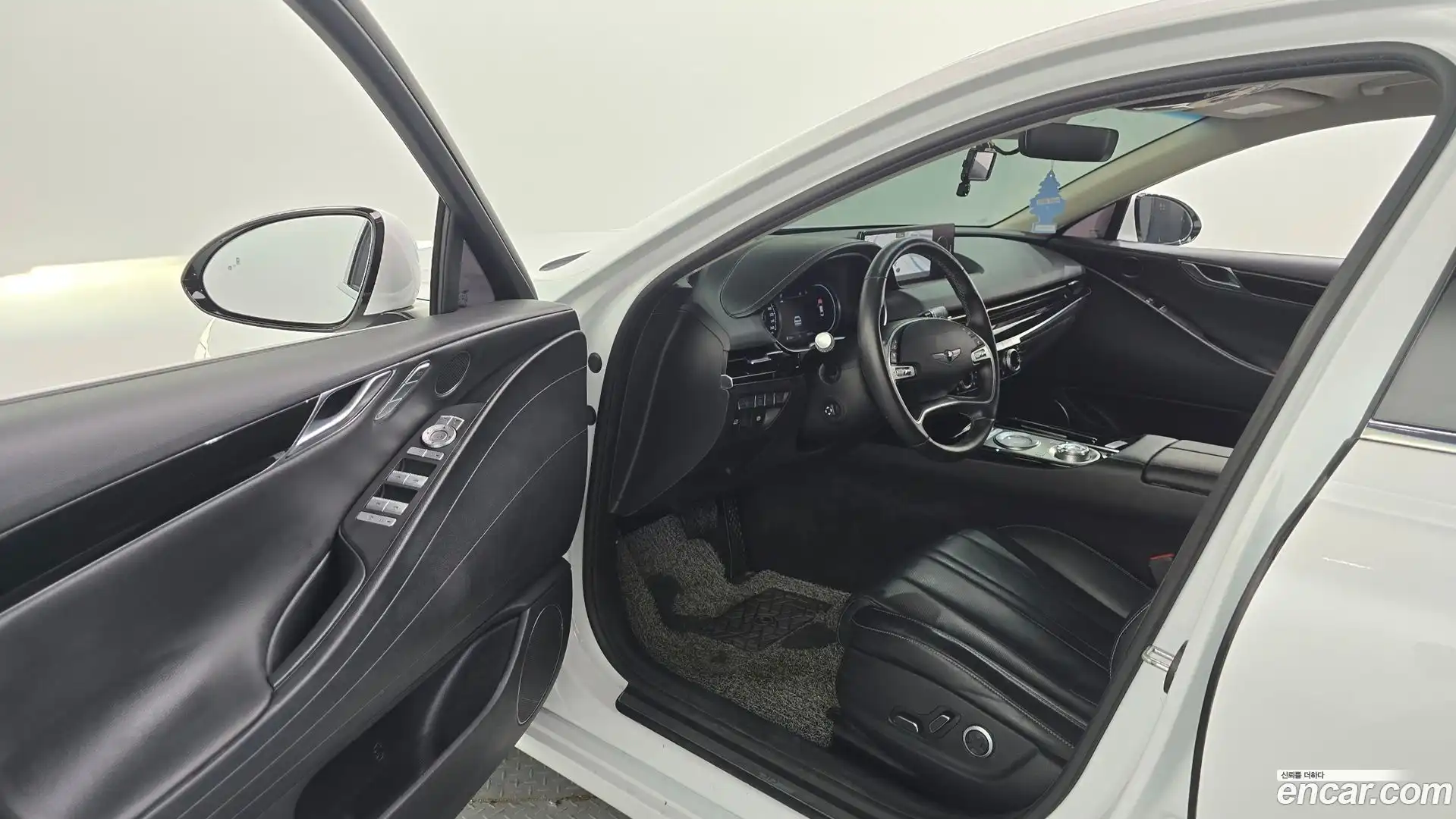 G80 Genesis 2020.3-INNER-010