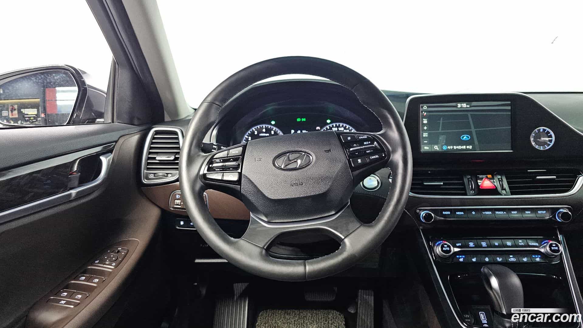 Grandeur Hyundai 2017.5-OPTION-016