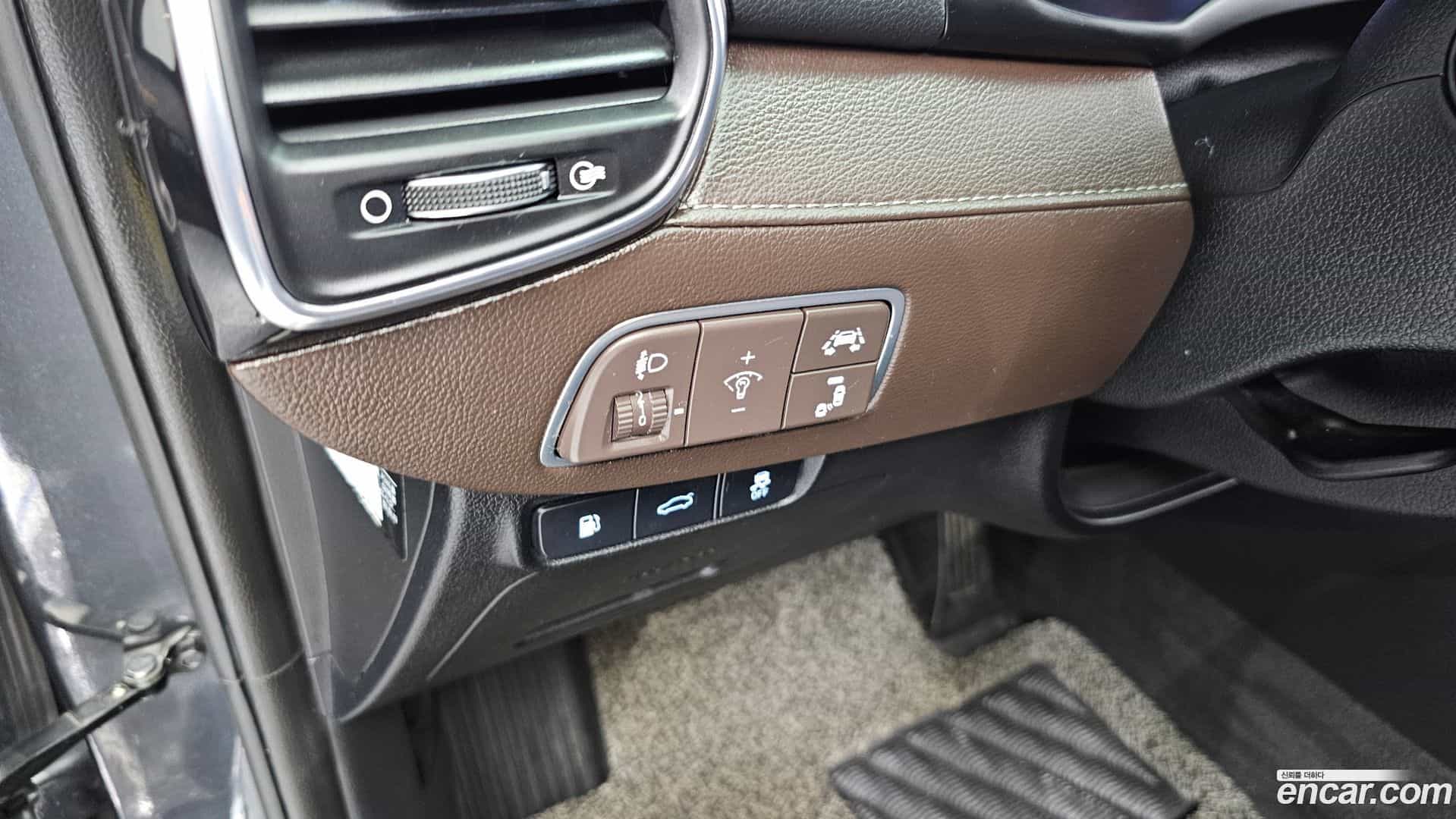 Grandeur Hyundai 2017.5-OPTION-021
