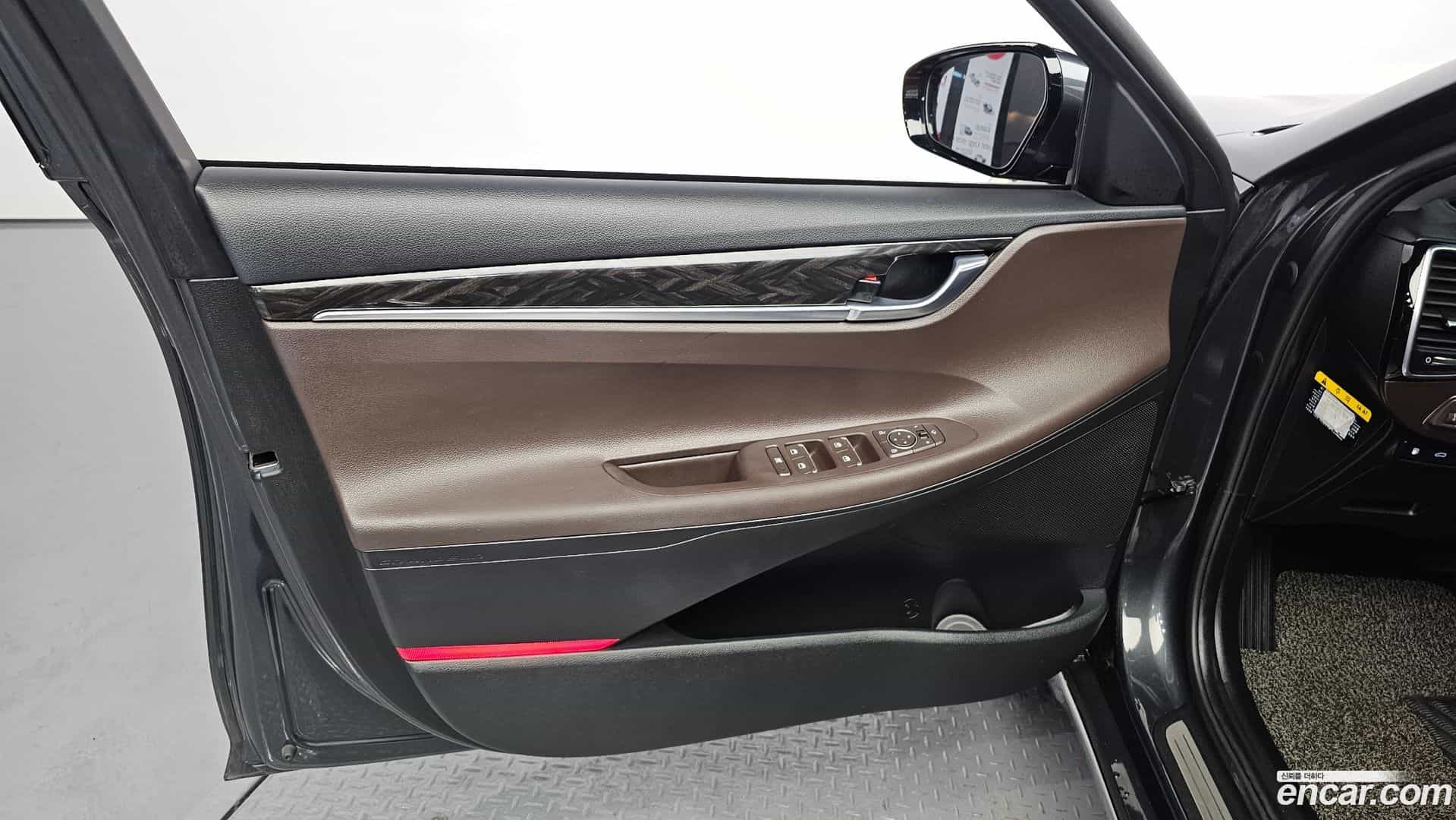 Grandeur Hyundai 2017.5-INNER-034