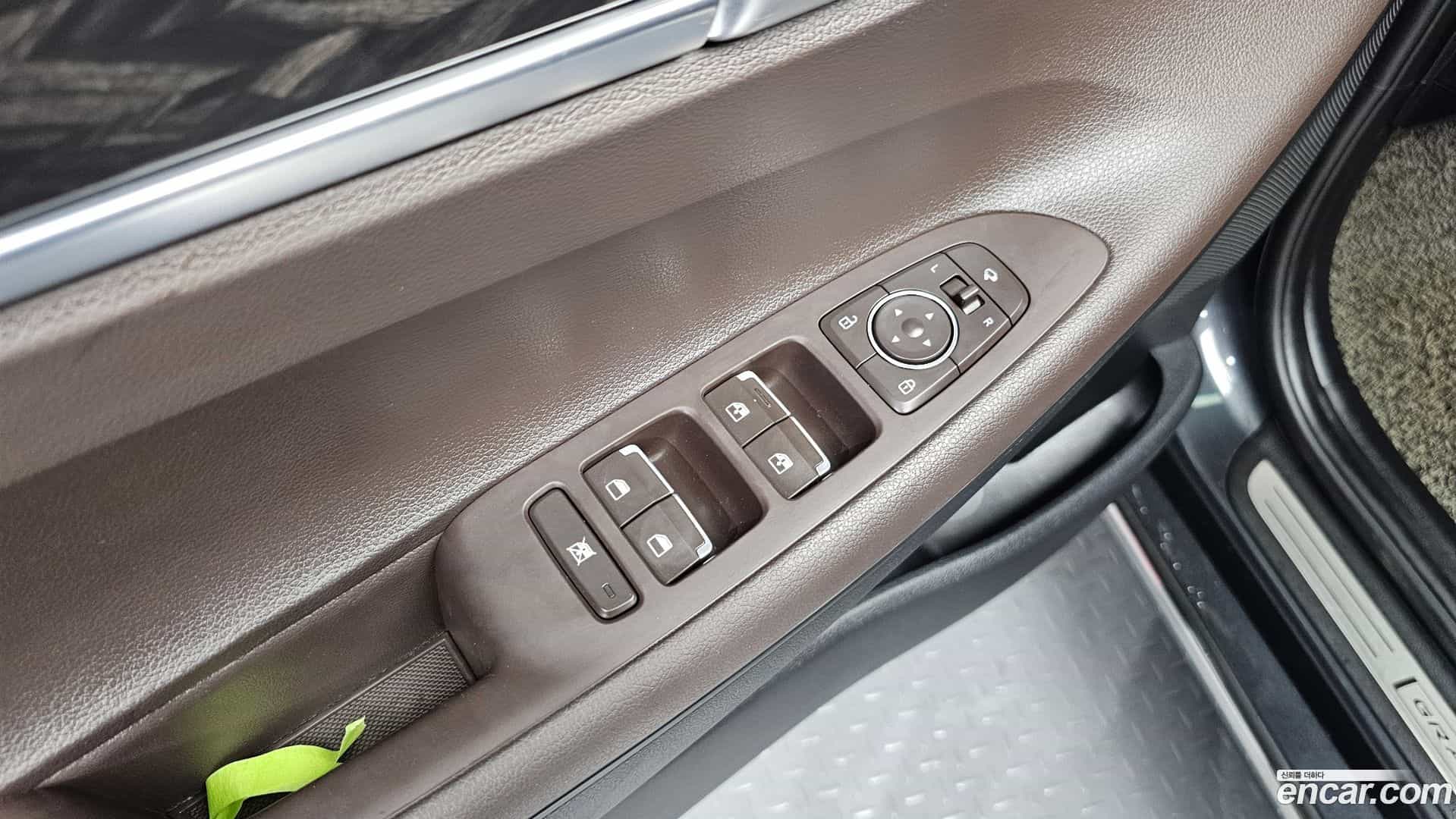 Grandeur Hyundai 2017.5-OPTION-042