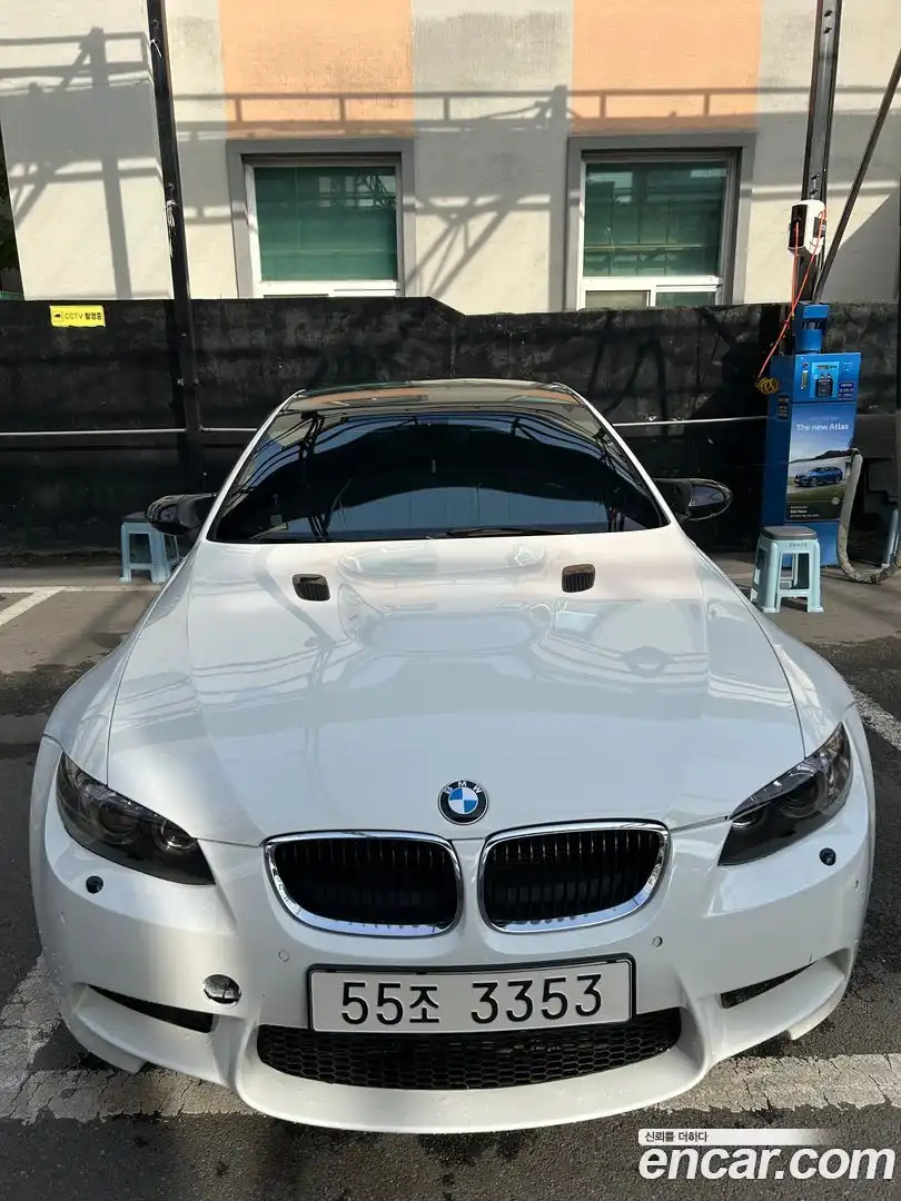 M3 BMW 2010.2-OUTER-001
