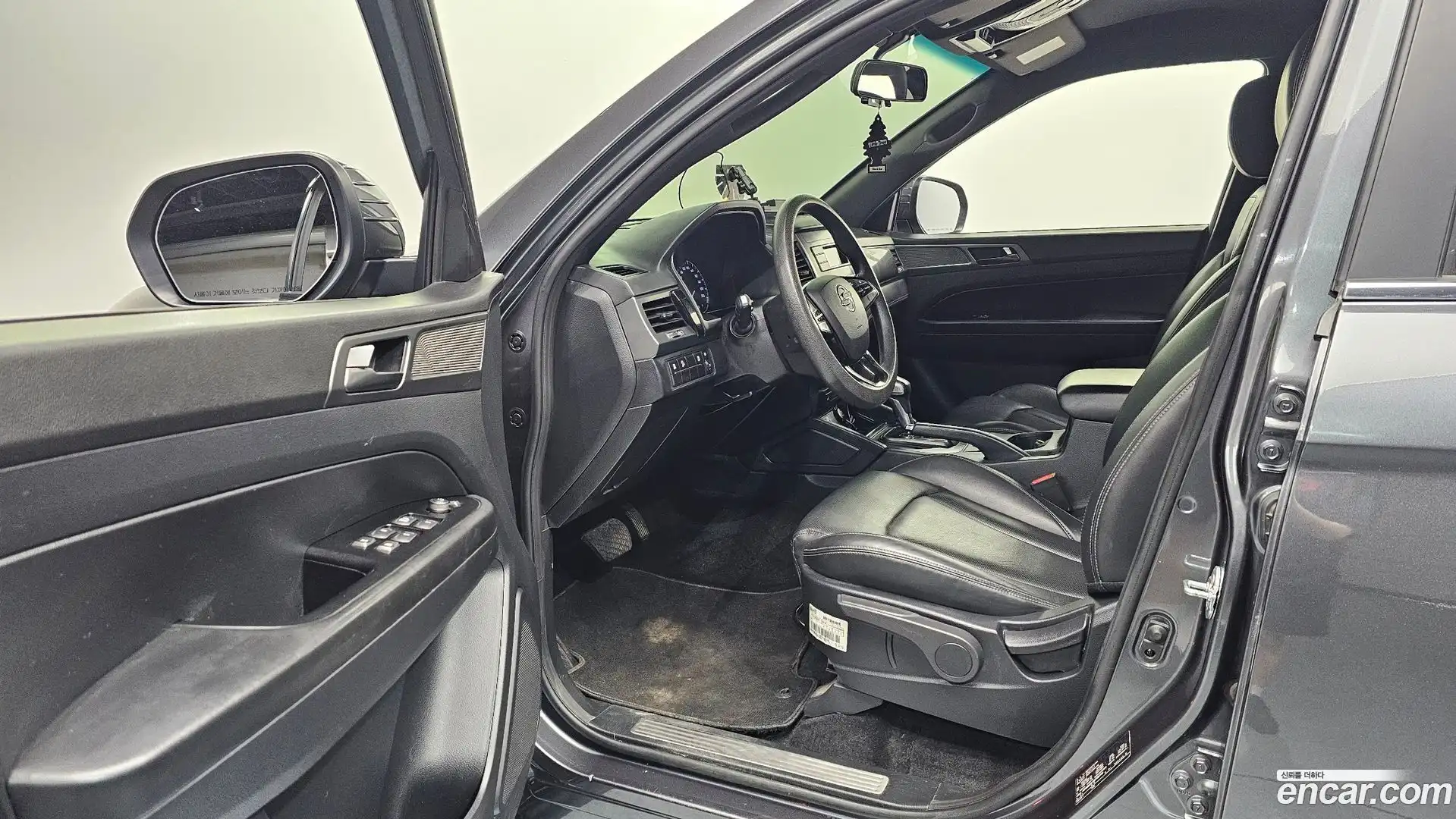 Rexton KG Mobility 2022.7-INNER-010