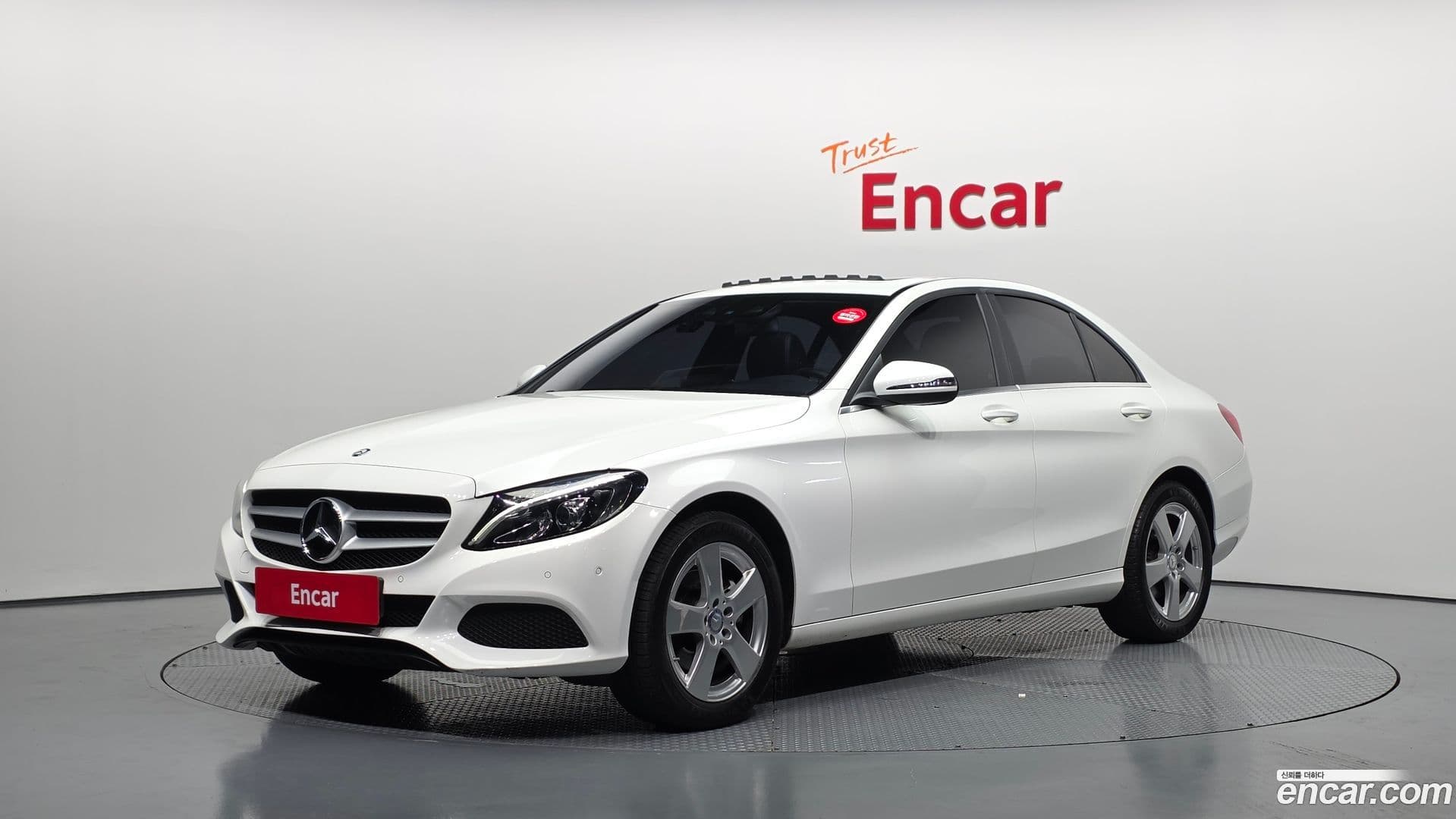 Main__Slider__Photo:C-Class Mercedes-Benz 2016.10-0