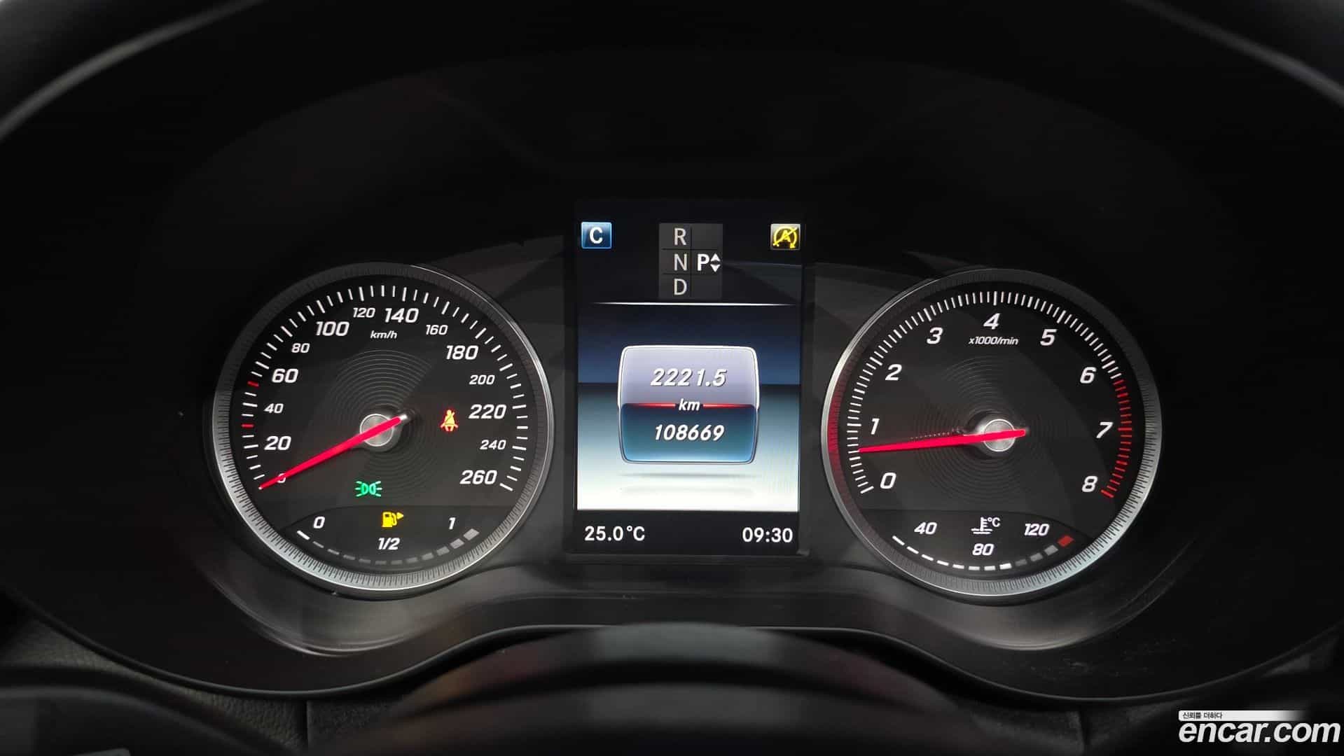 C-Class Mercedes-Benz 2016.10-INNER-008