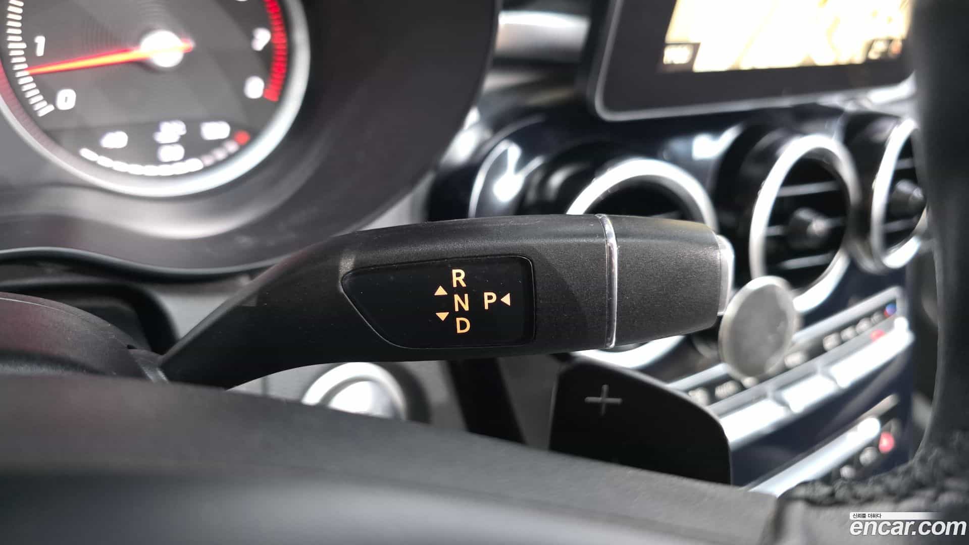 C-Class Mercedes-Benz 2016.10-INNER-009