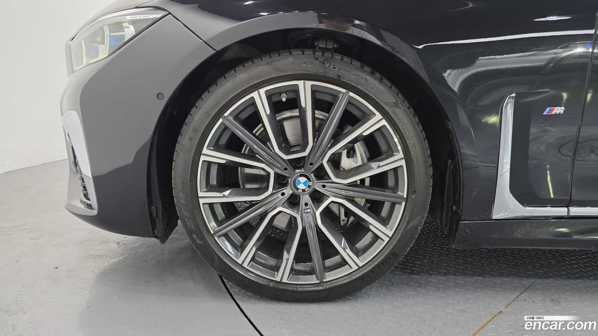 7-Series BMW 2022.1-OUTER-005