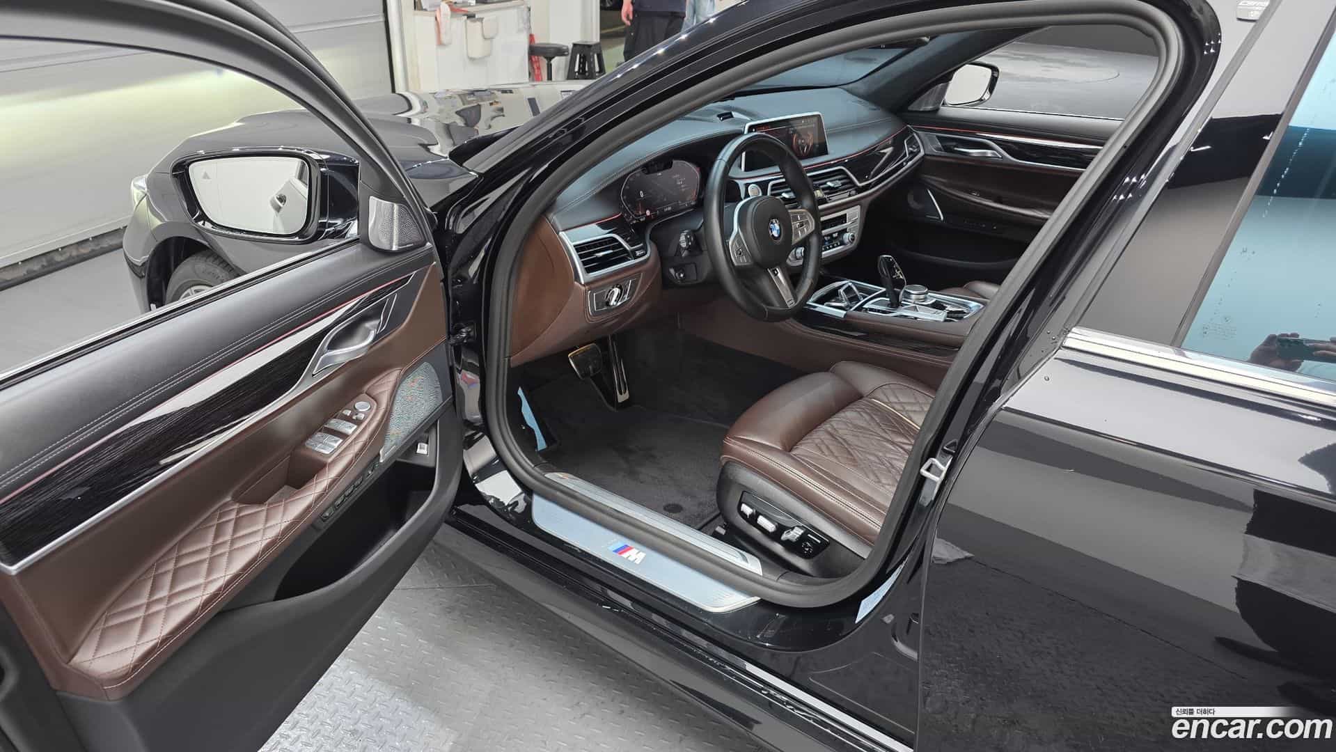 7-Series BMW 2022.1-INNER-010