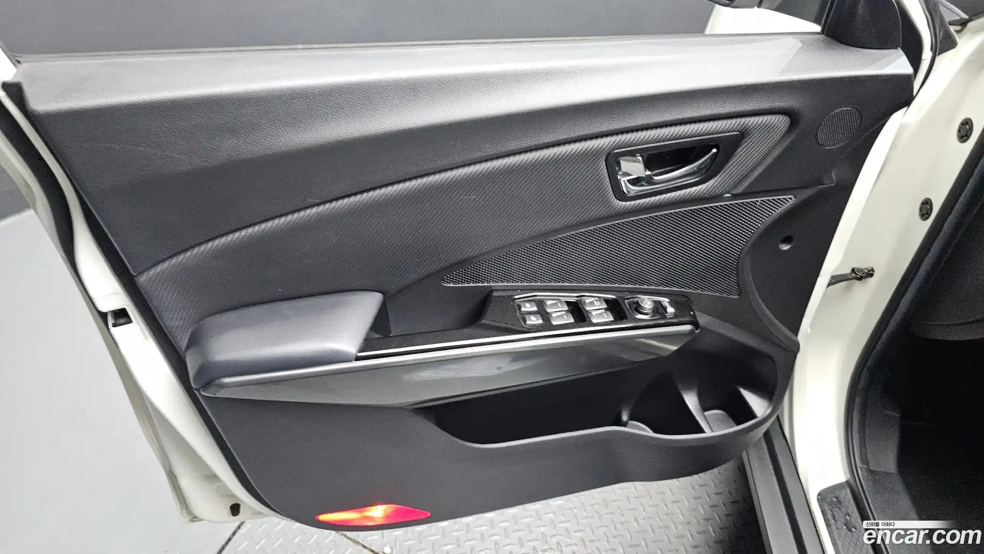 TIBOLI KG Mobility 2022.5-INNER-034
